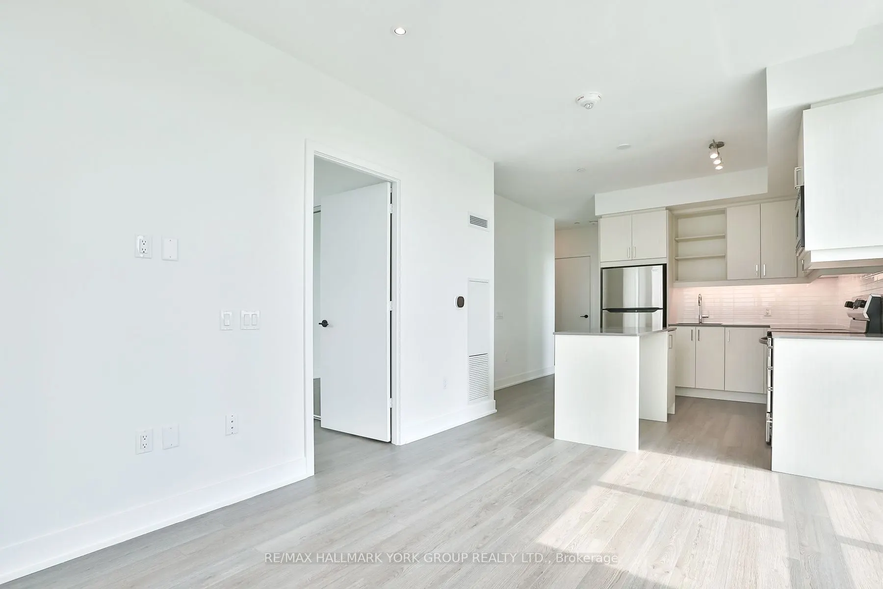 60 George Butchart Drive, #708