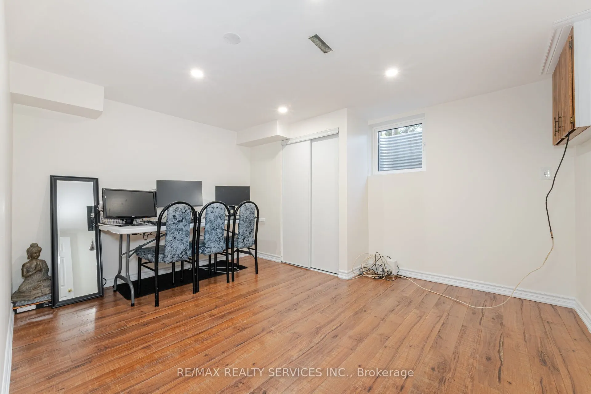 139 Rutherford Road N