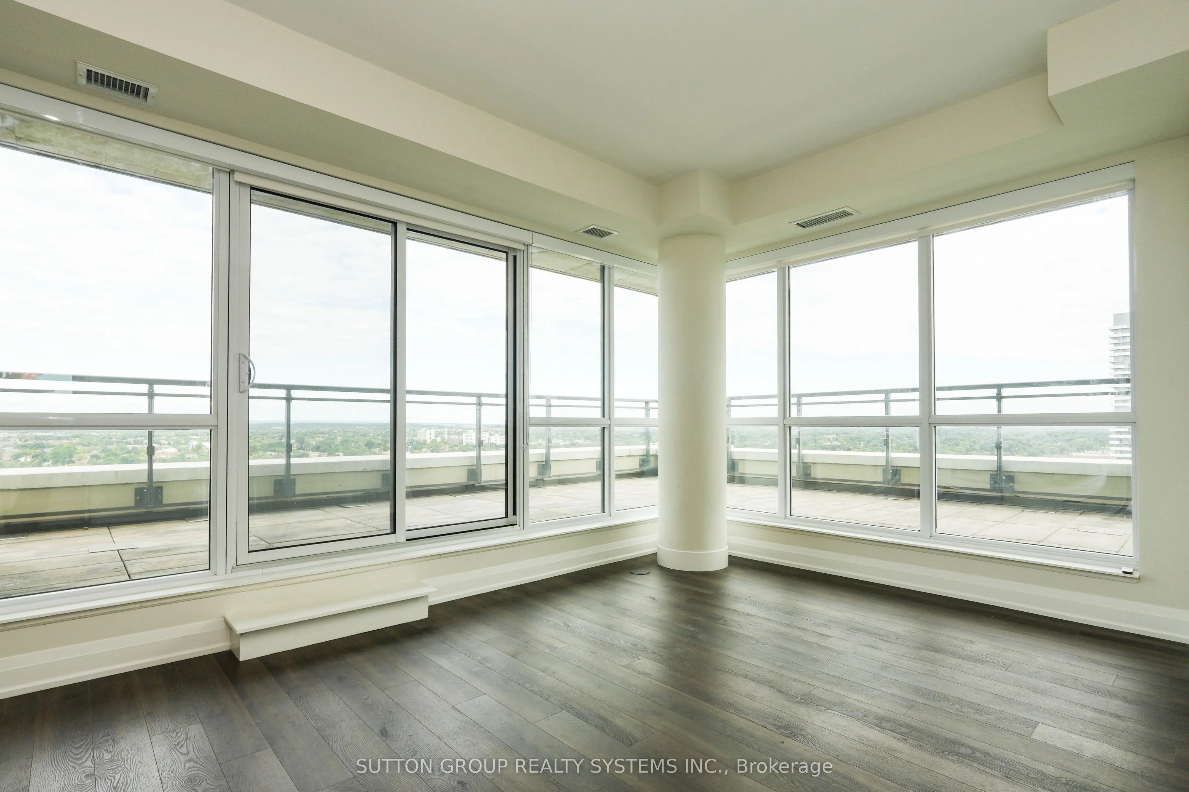 15 Lynch Street, #1801