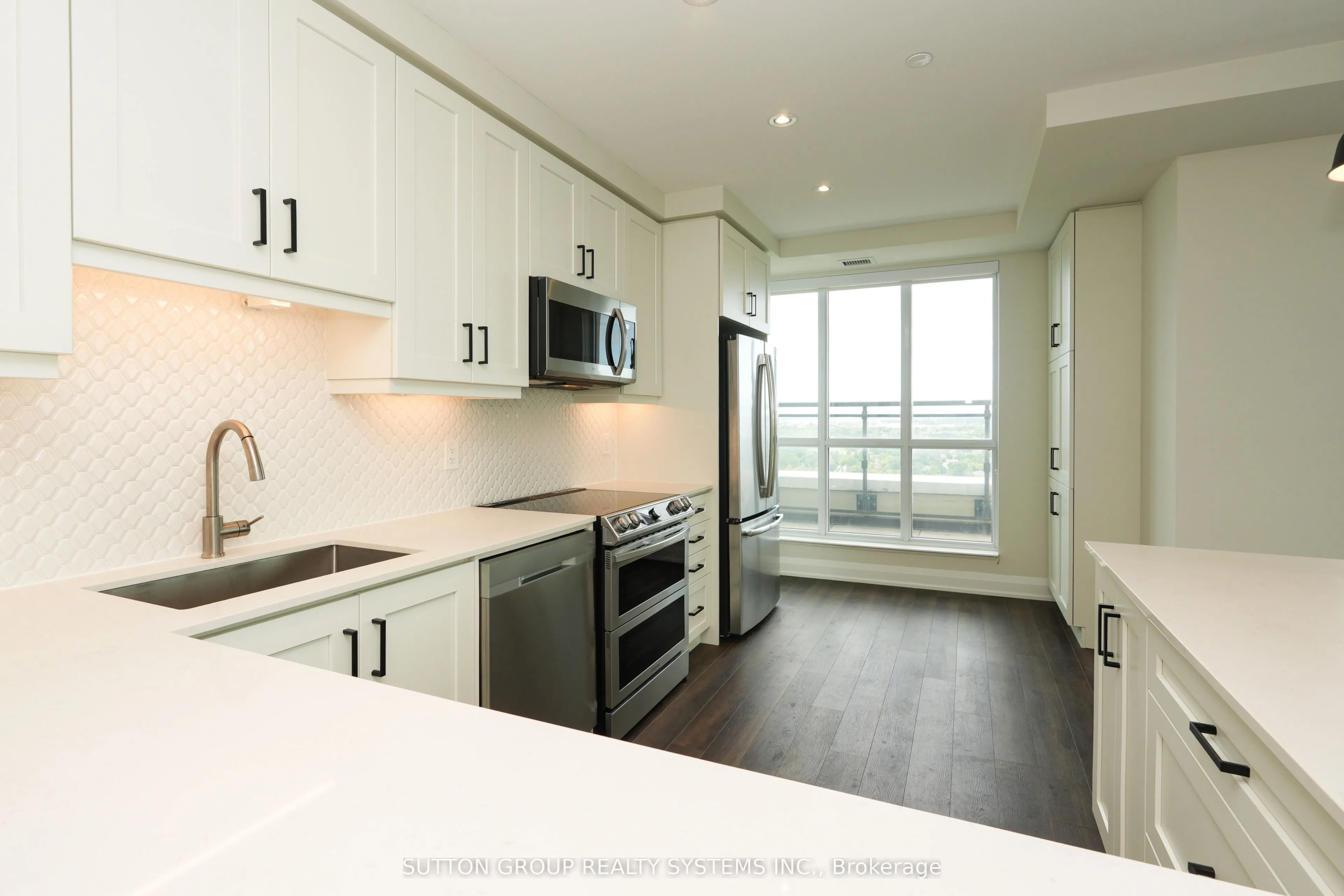 15 Lynch Street, #1801
