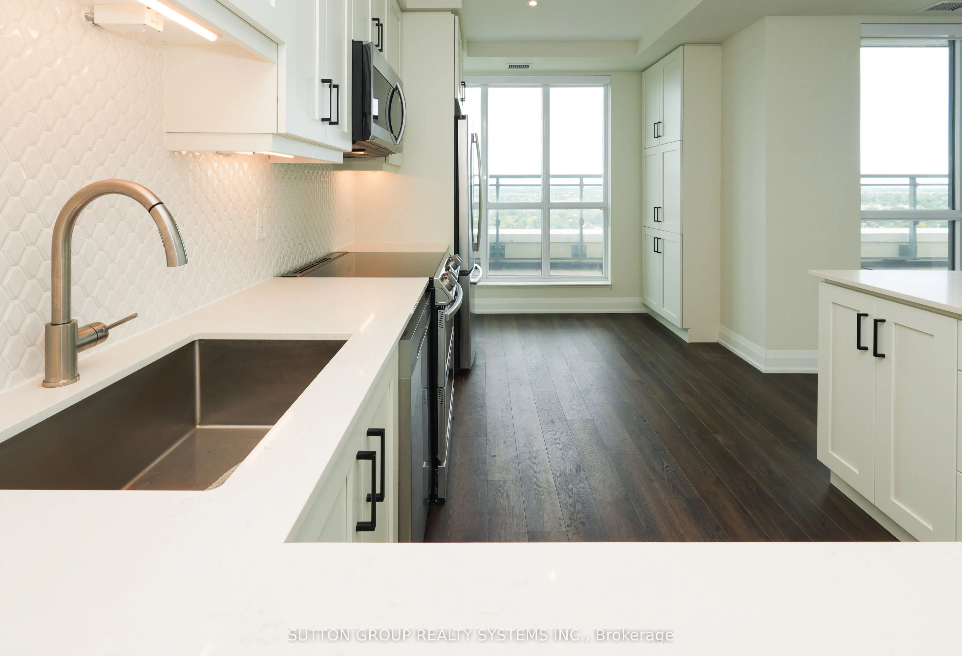 15 Lynch Street, #1801