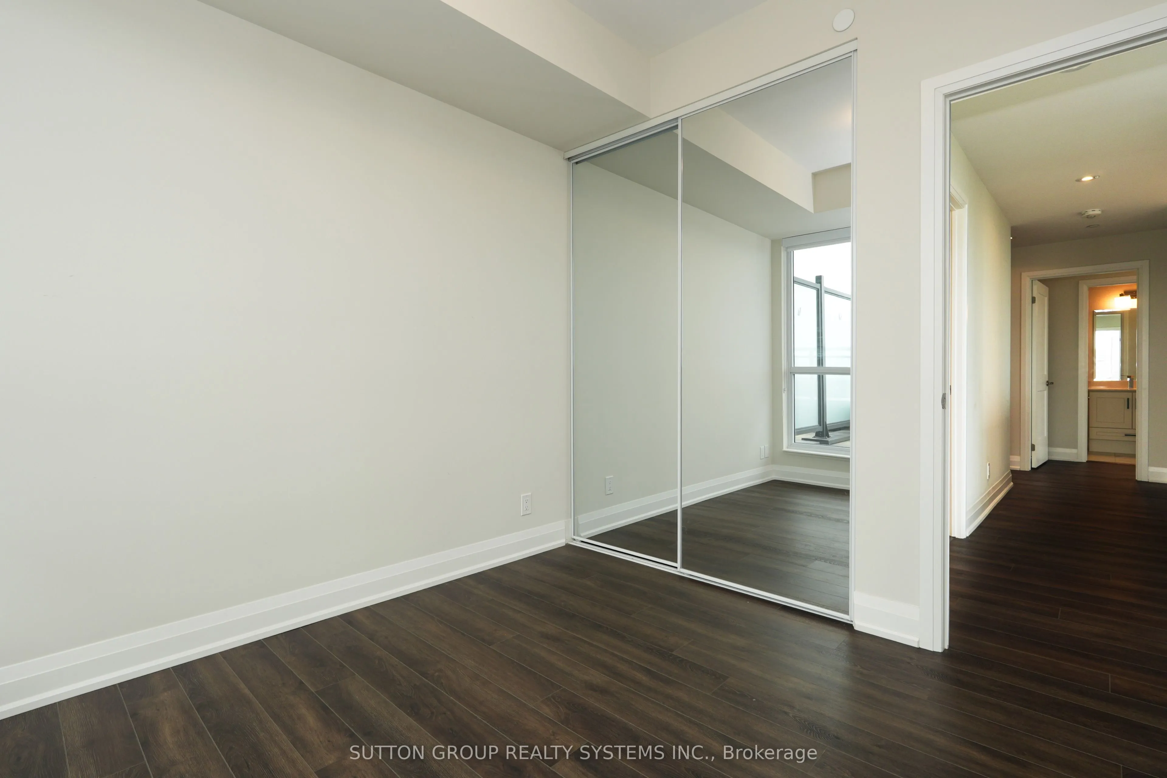 15 Lynch Street, #1801