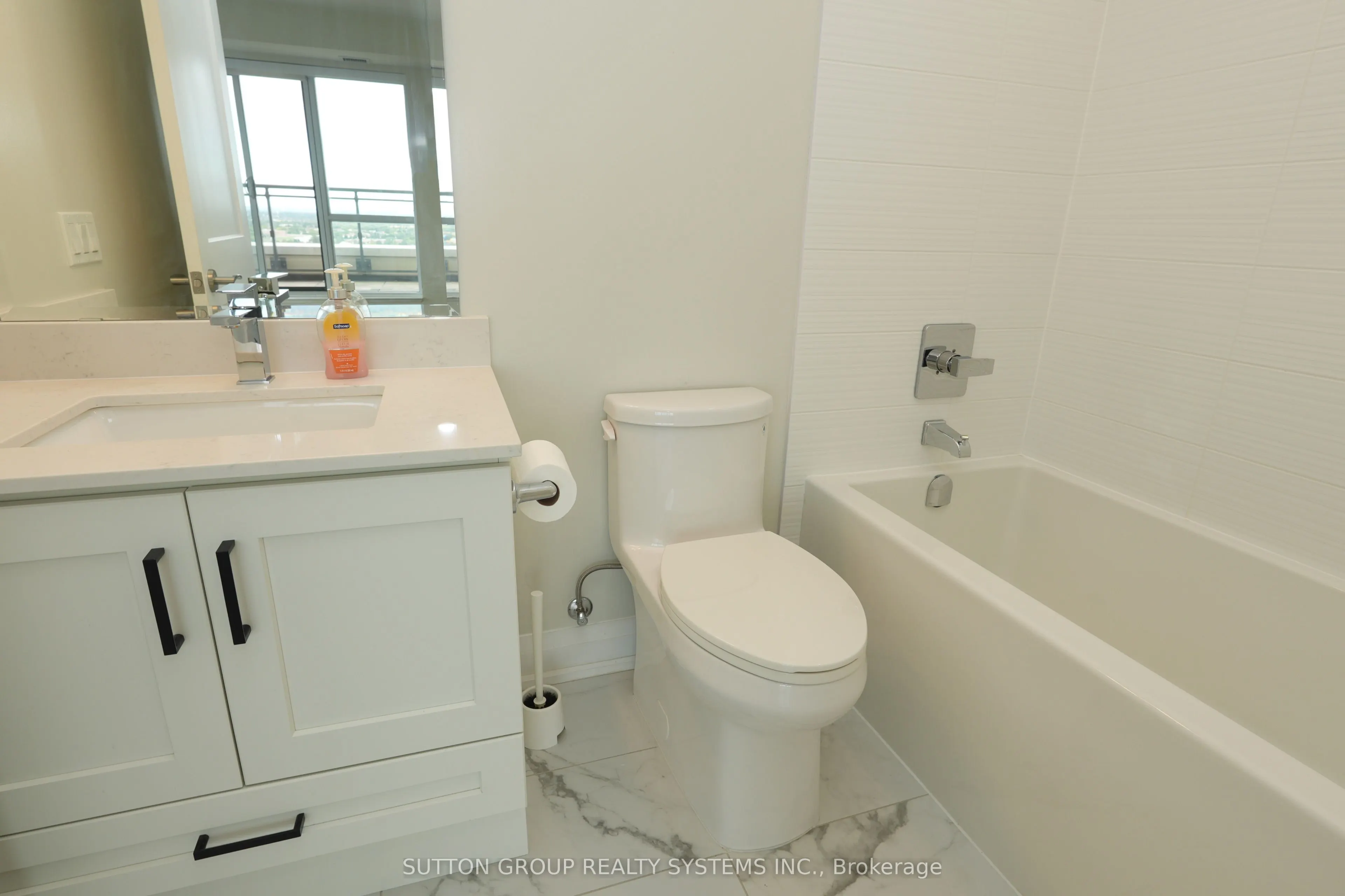 15 Lynch Street, #1801
