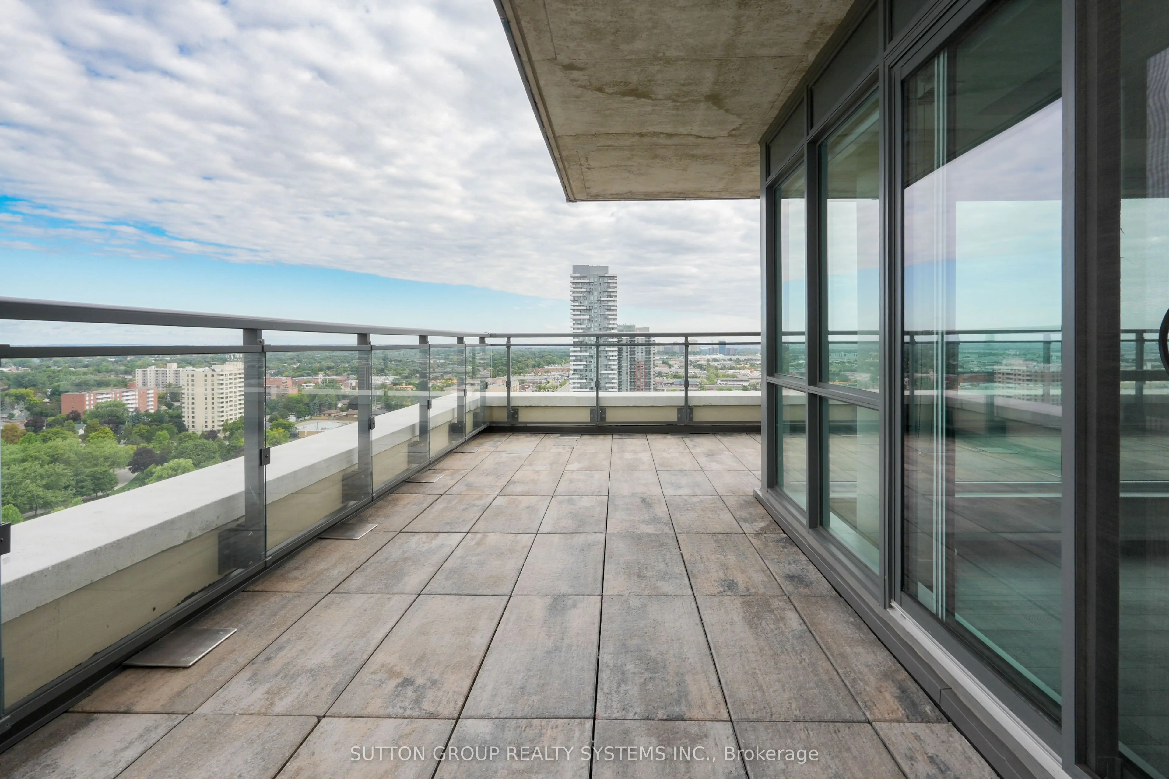 15 Lynch Street, #1801