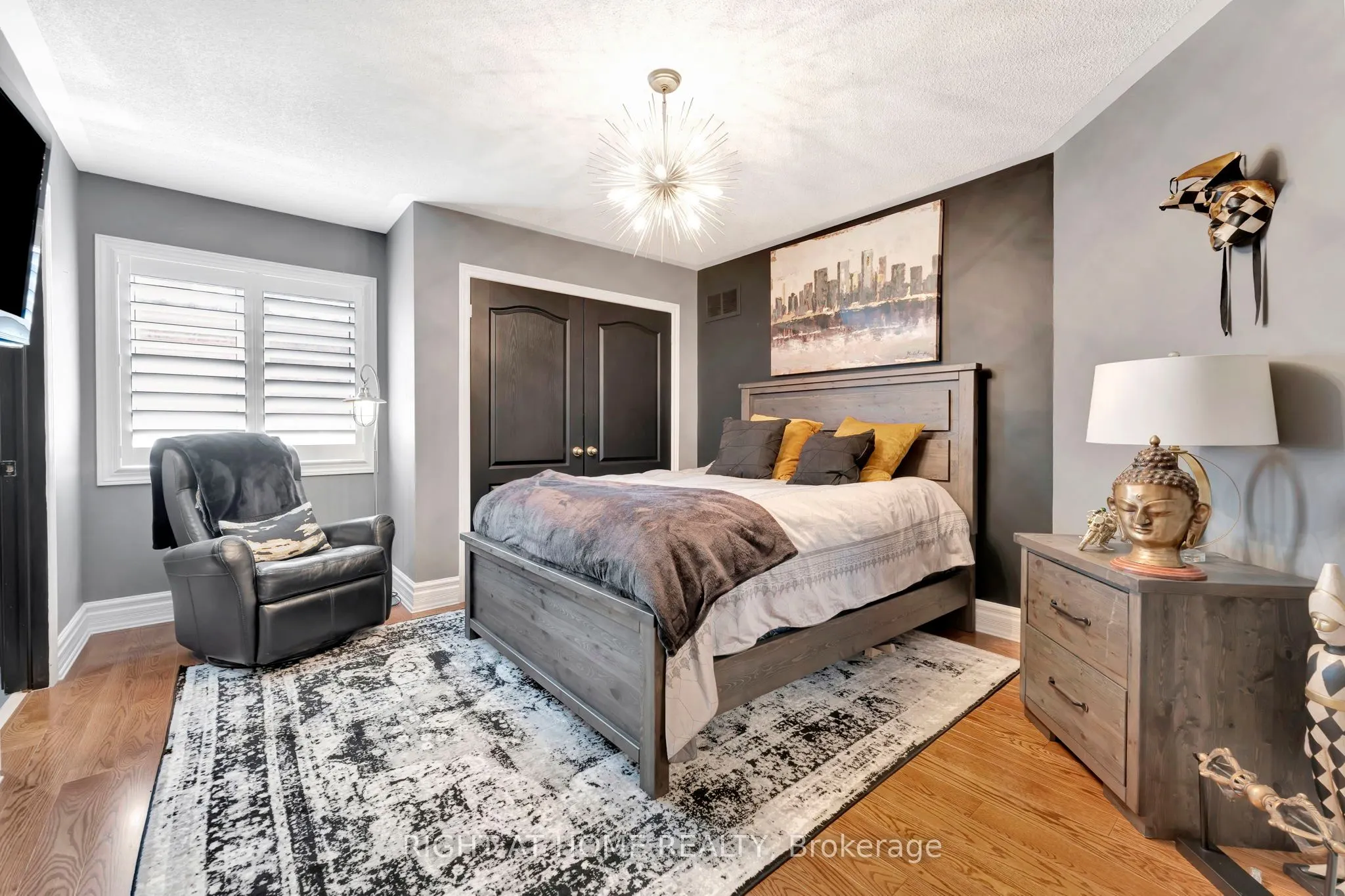 2469 Whistling Springs Crescent
