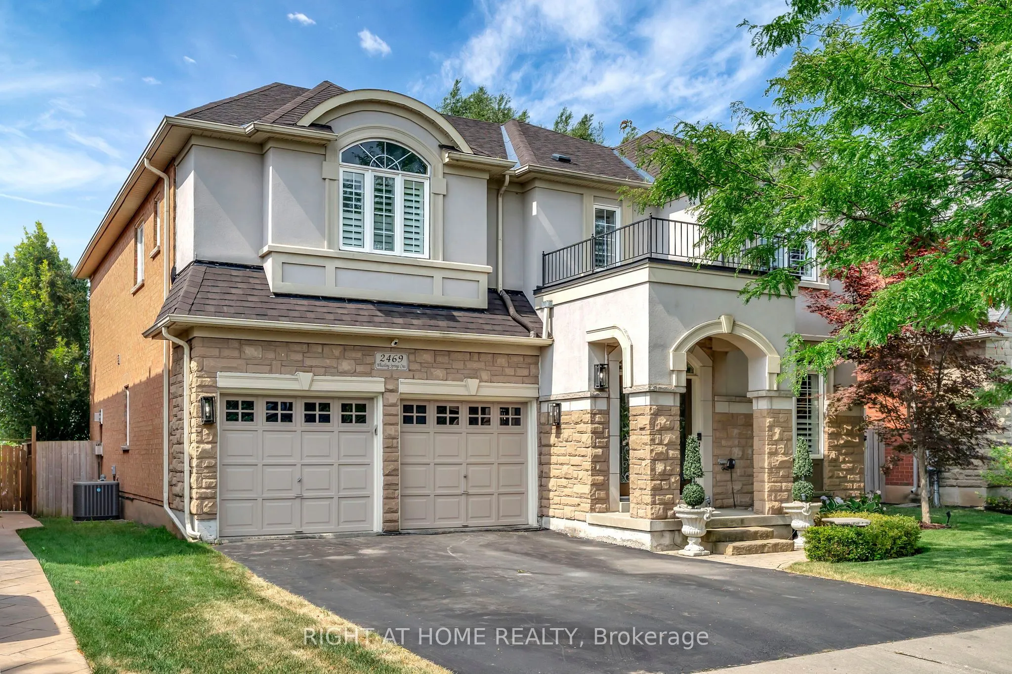 2469 Whistling Springs Crescent