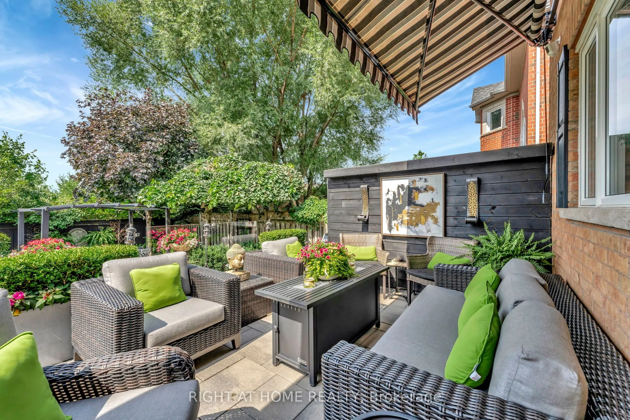 2469 Whistling Springs Crescent