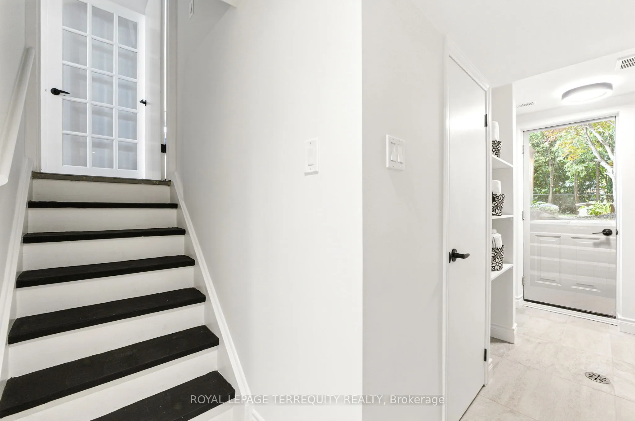 3327 Kings Masting Crescent