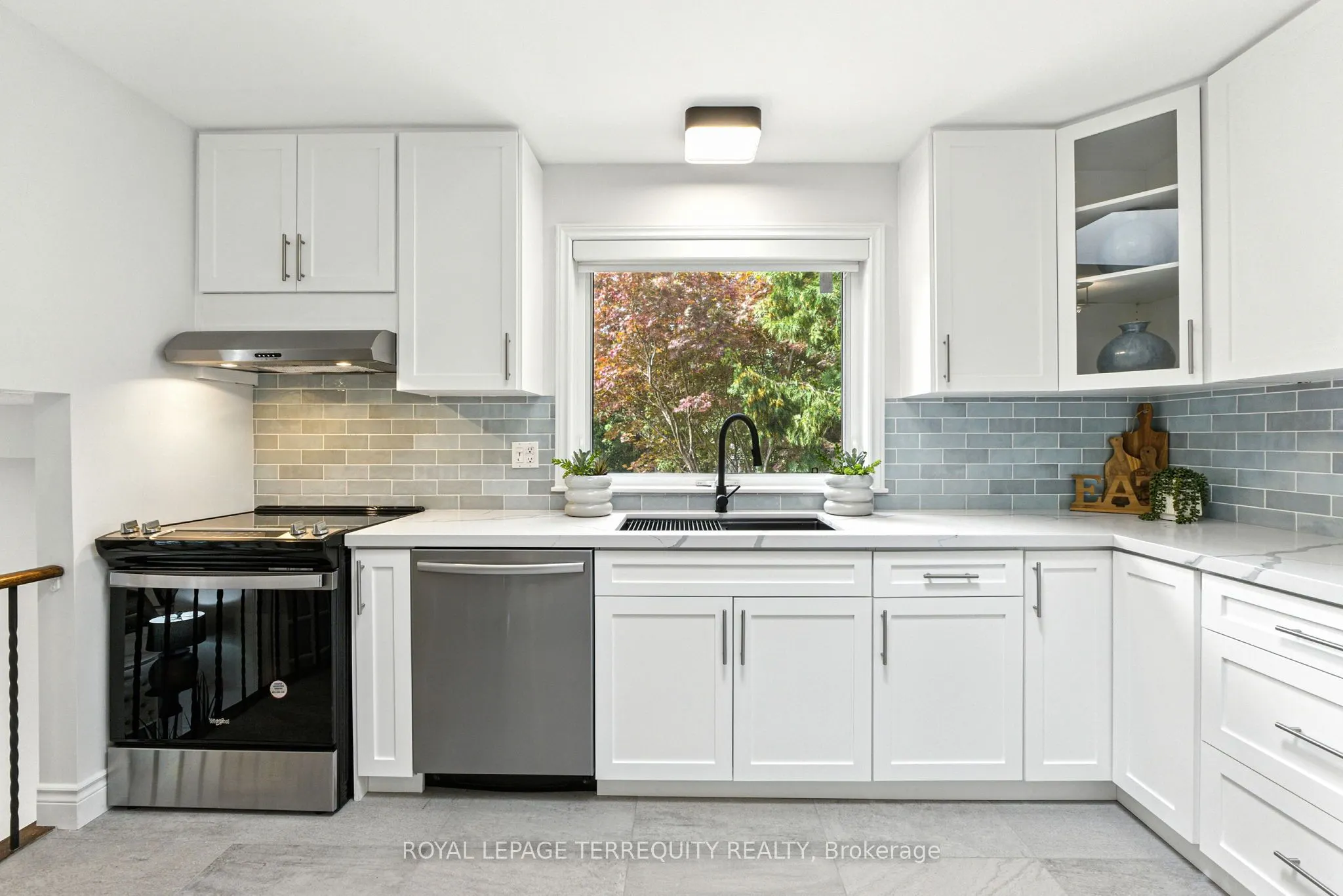 3327 Kings Masting Crescent