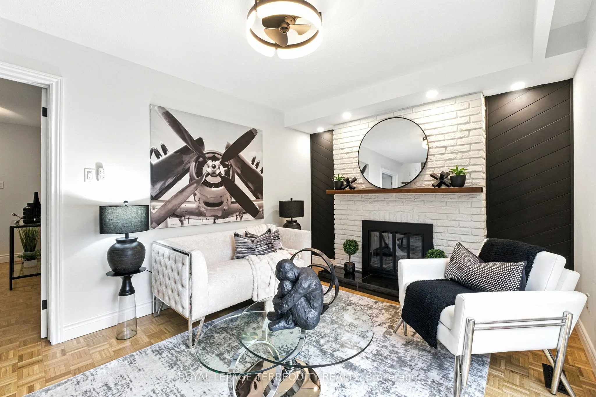 3327 Kings Masting Crescent