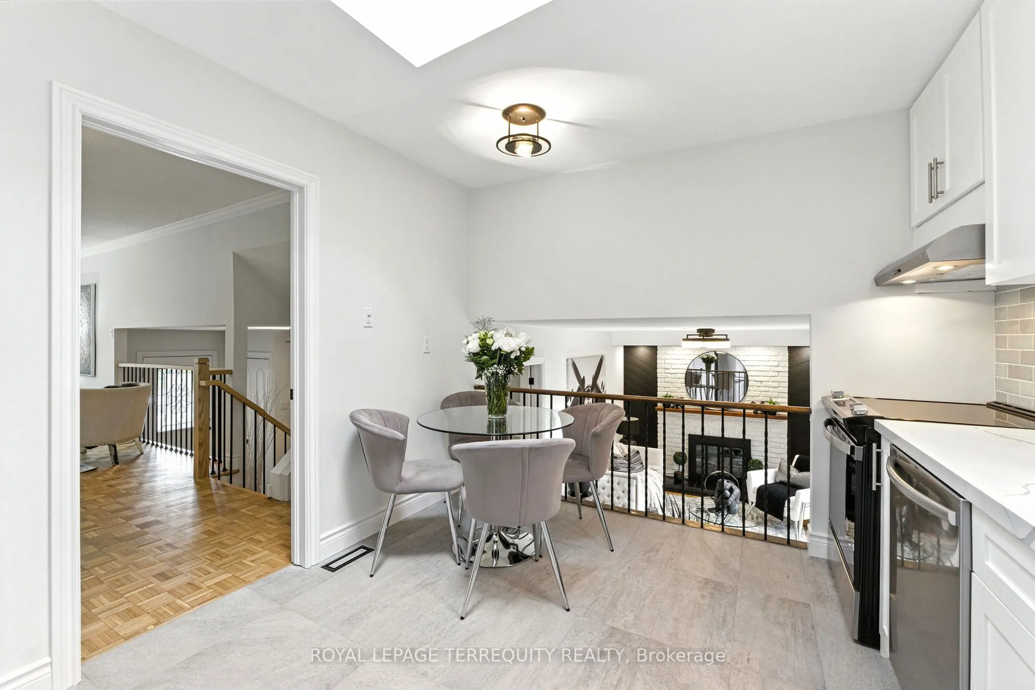 3327 Kings Masting Crescent