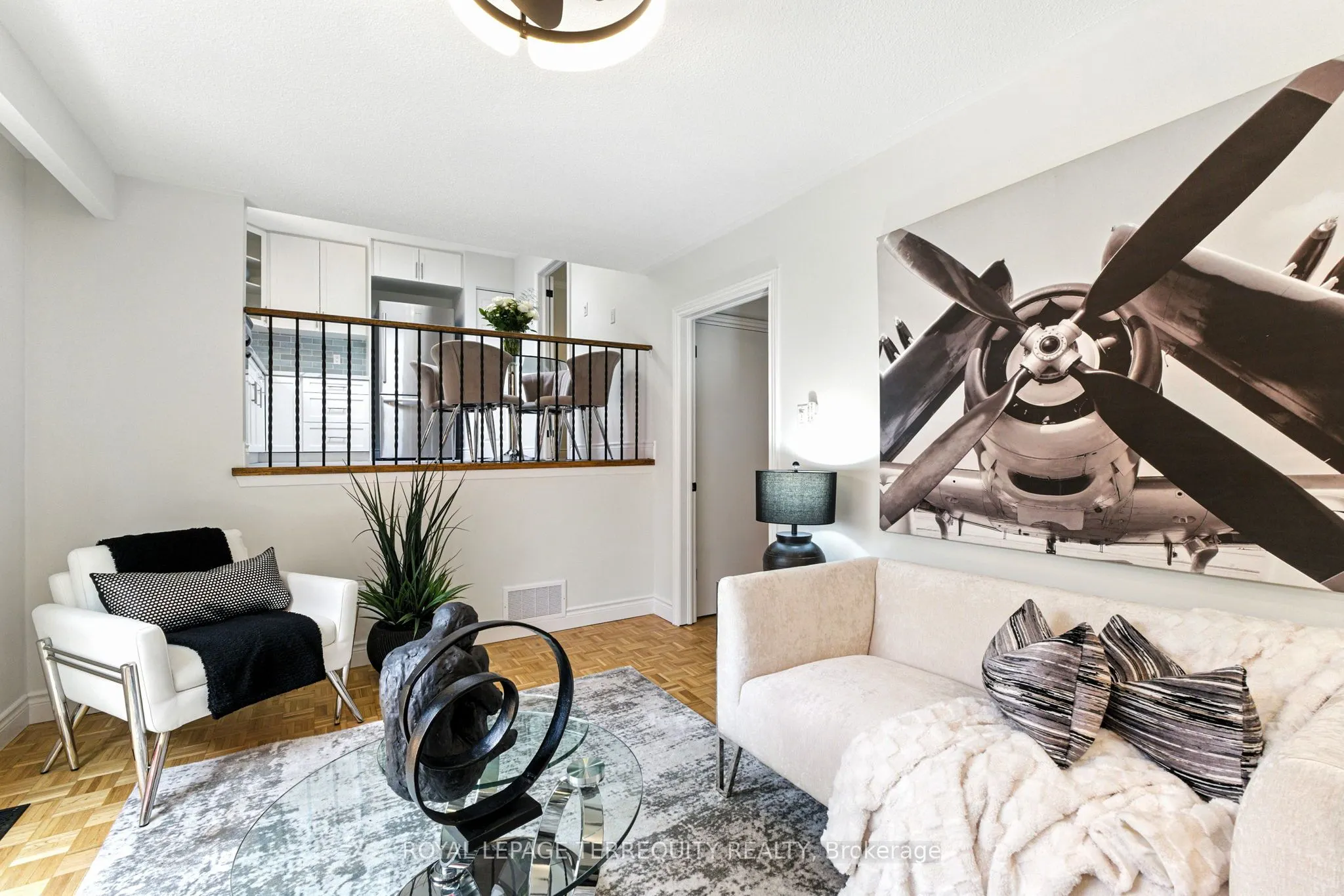 3327 Kings Masting Crescent