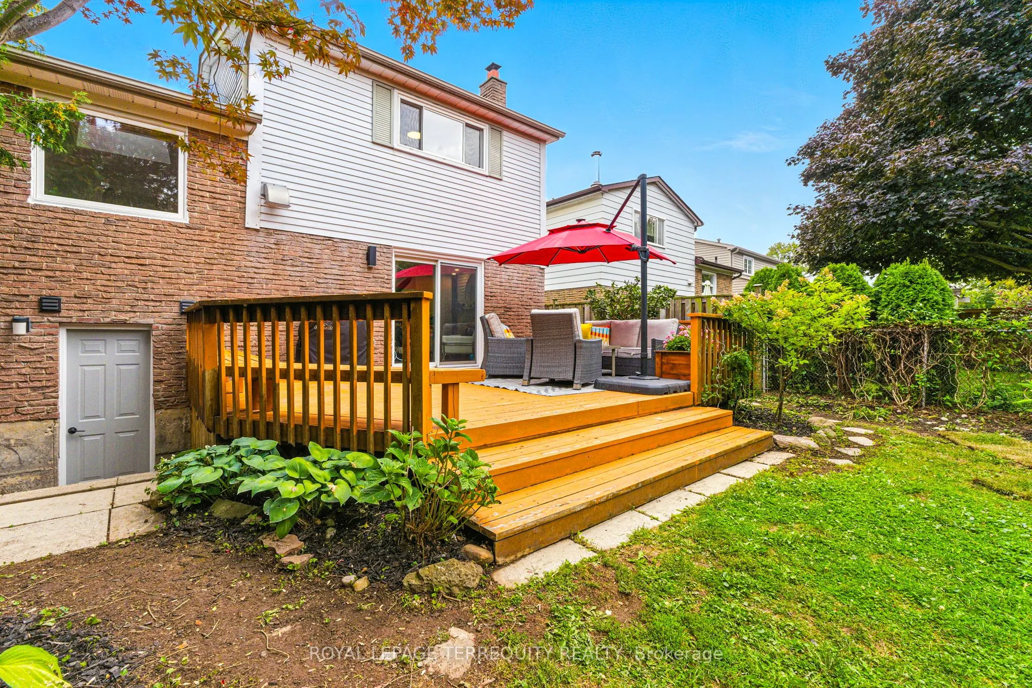 3327 Kings Masting Crescent