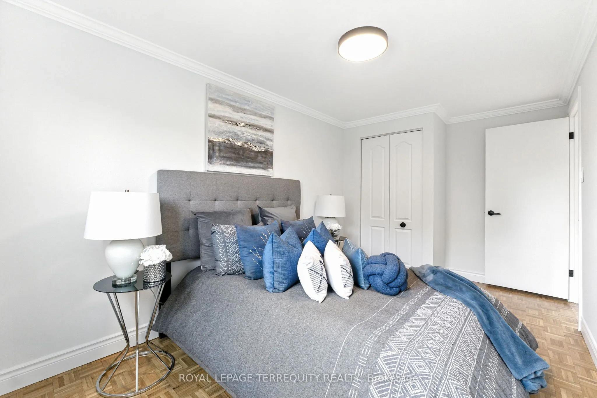 3327 Kings Masting Crescent