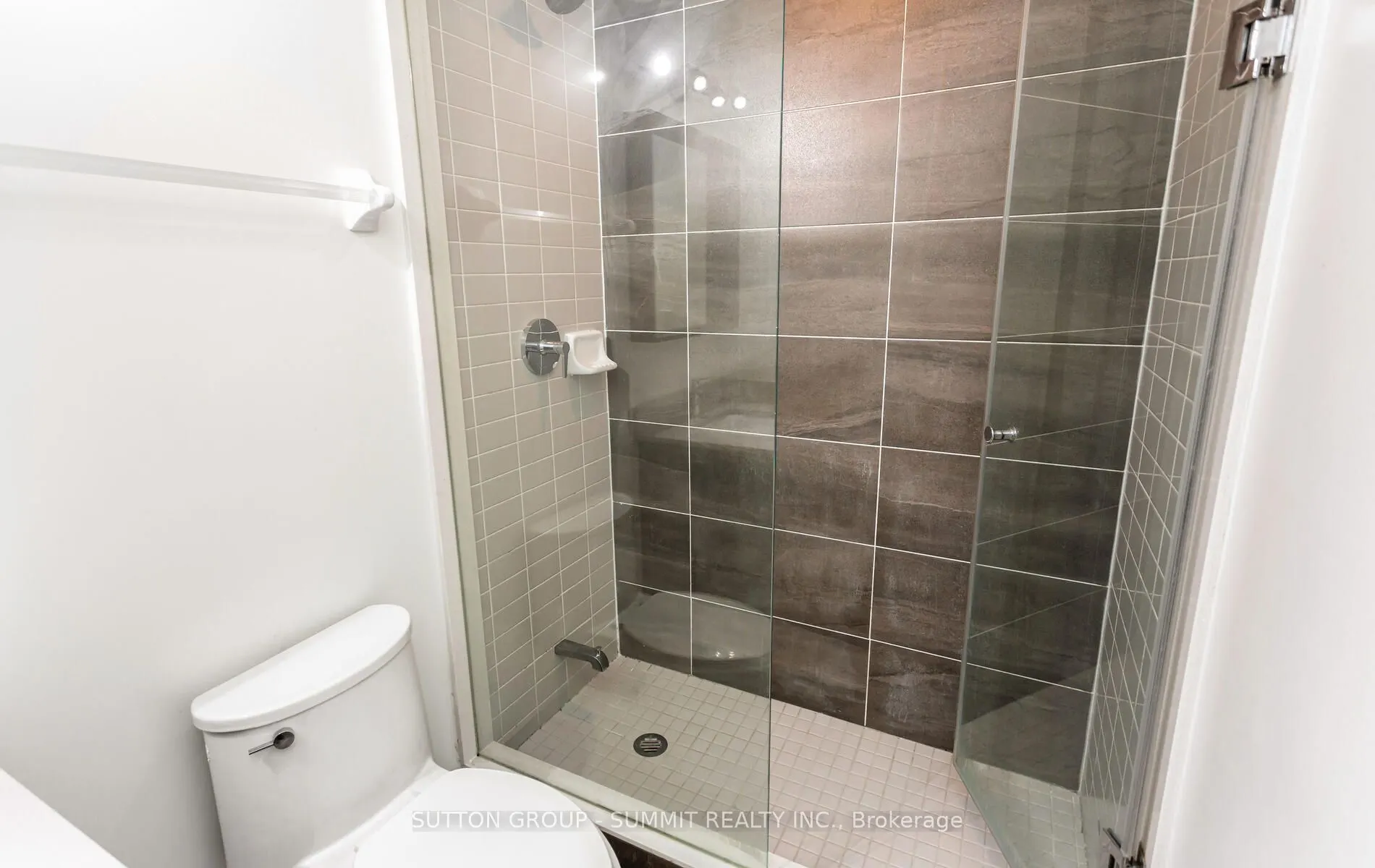 4655 Metcalfe Avenue, #801