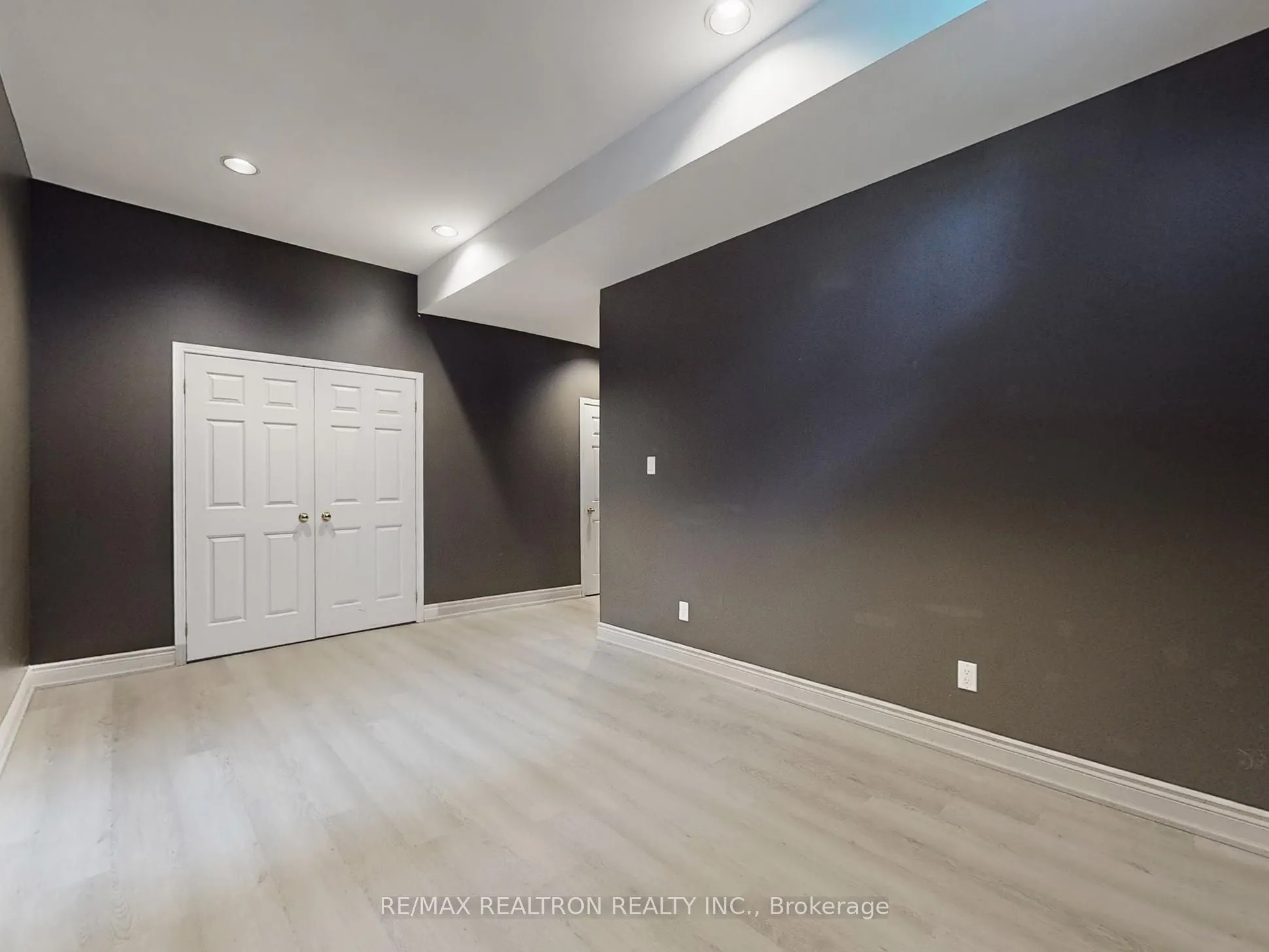 5386 Sheldon Park Drive