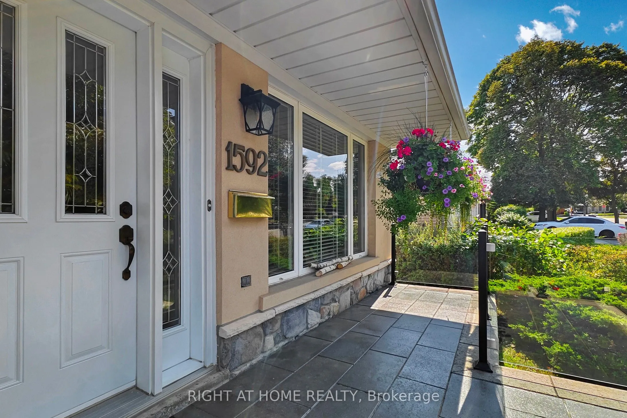 1592 Otterby Road