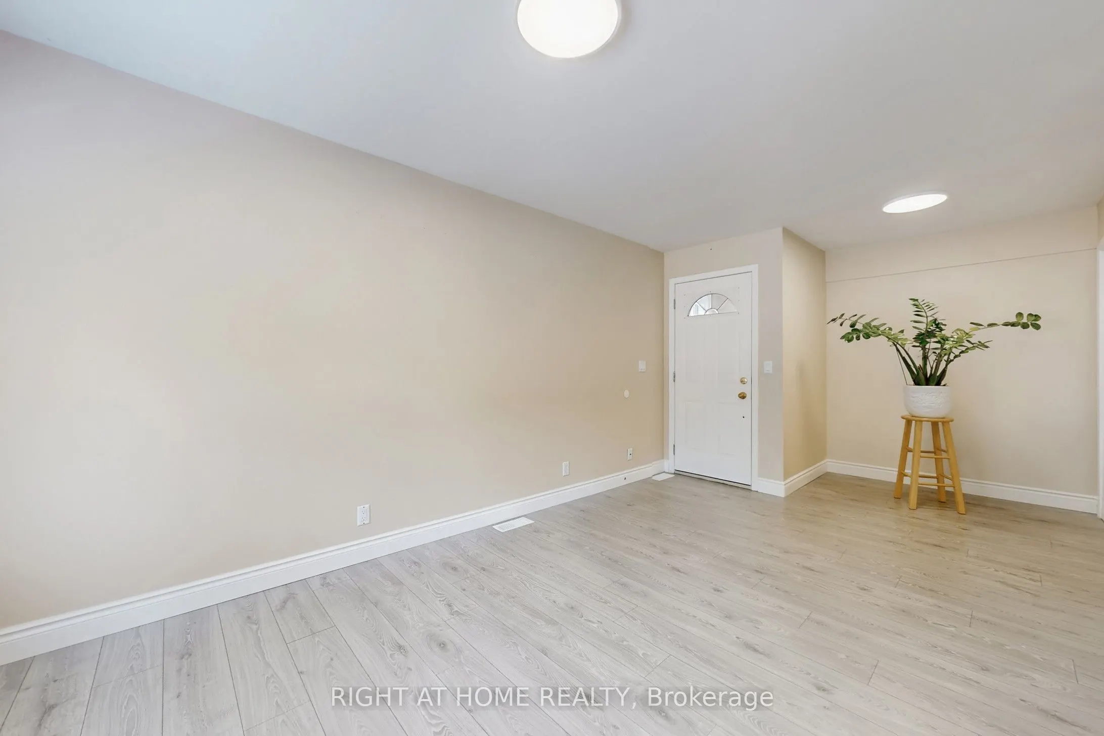 1592 Otterby Road