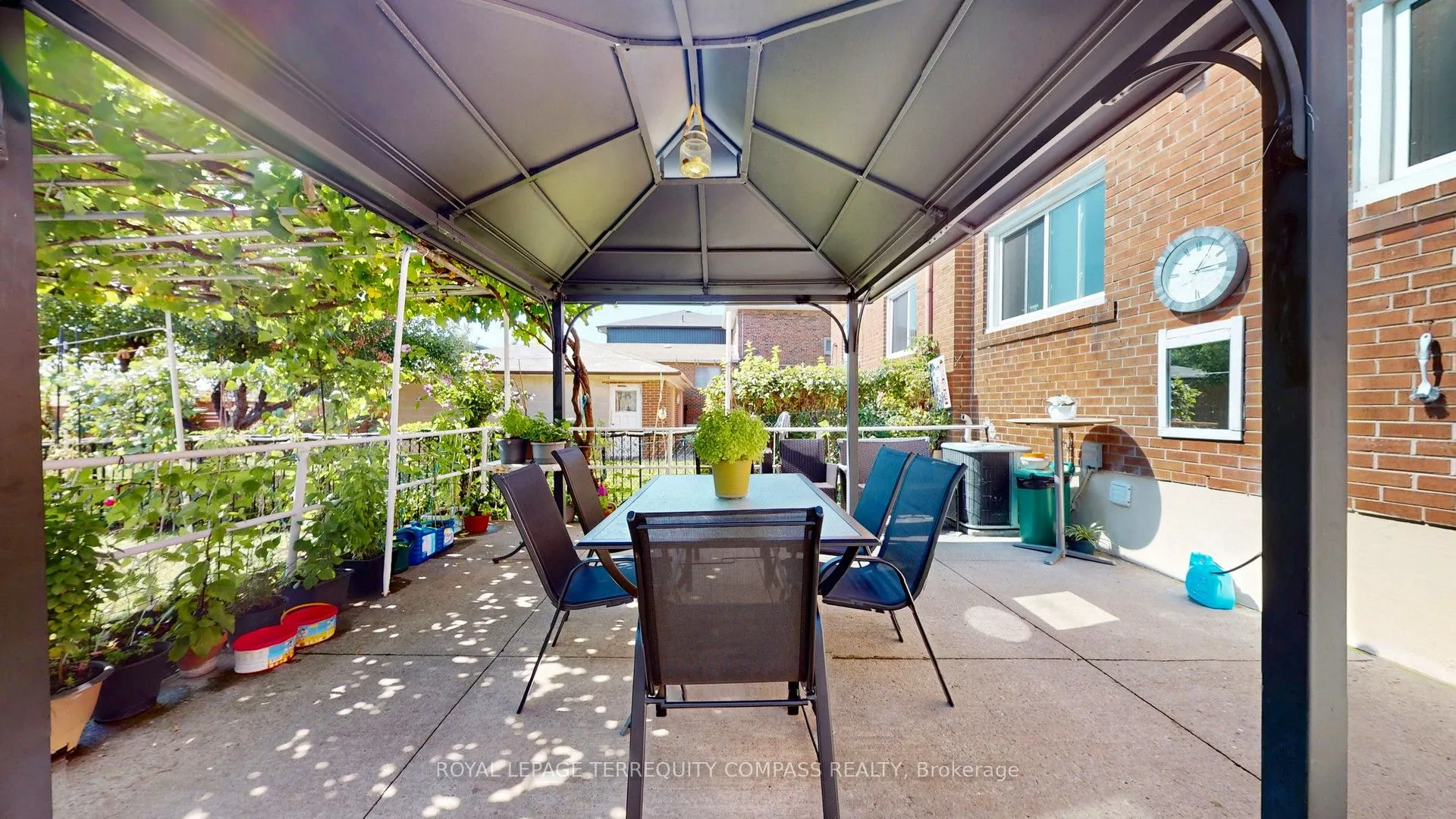 11 Arrowsmith Avenue