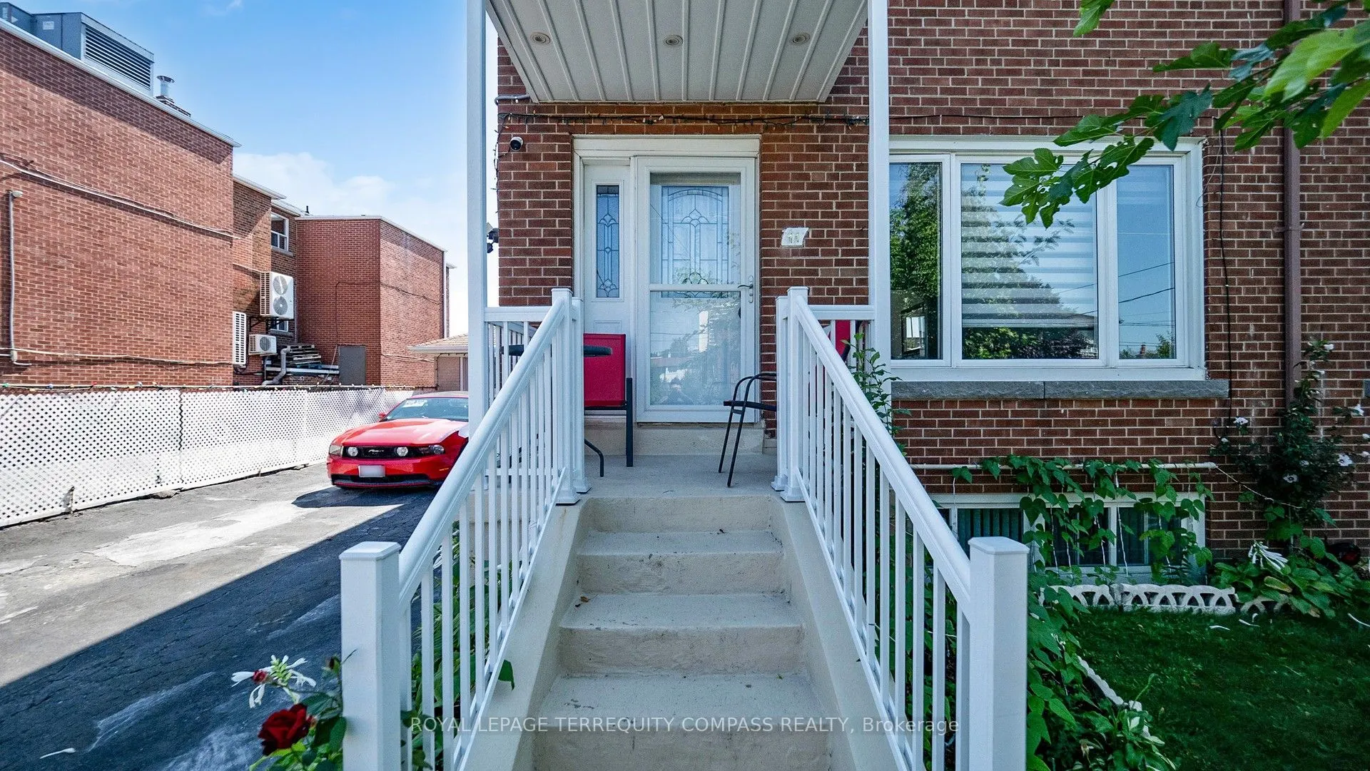 11 Arrowsmith Avenue