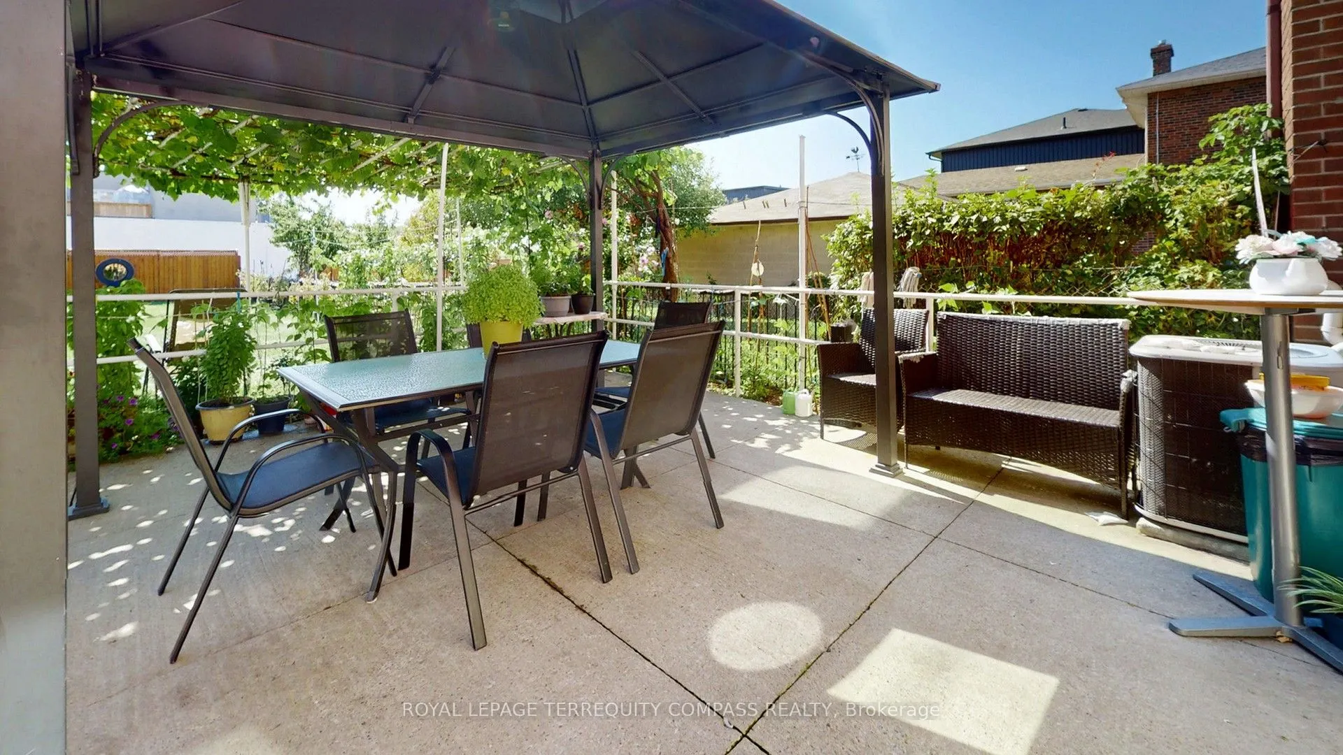 11 Arrowsmith Avenue