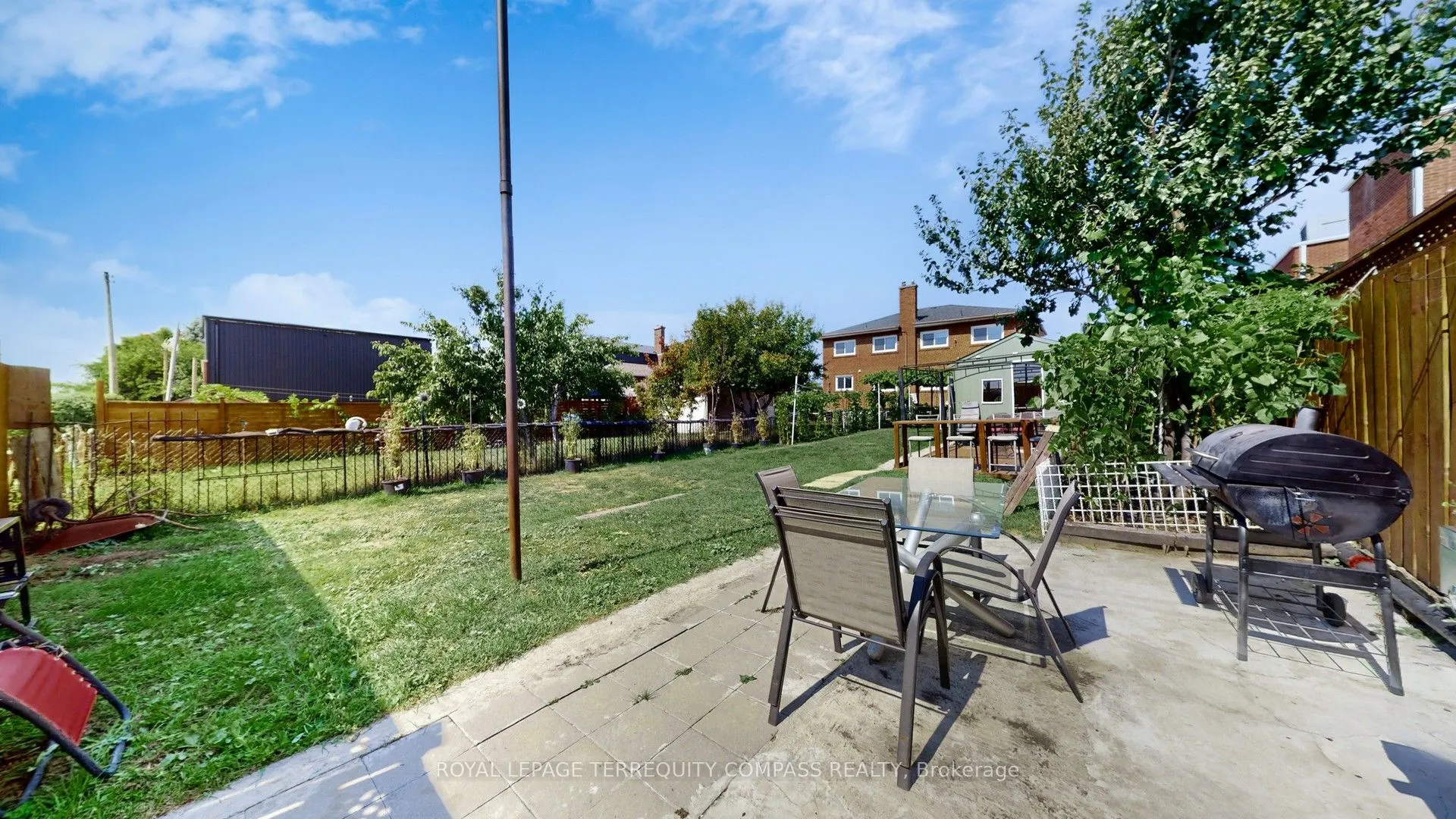 11 Arrowsmith Avenue