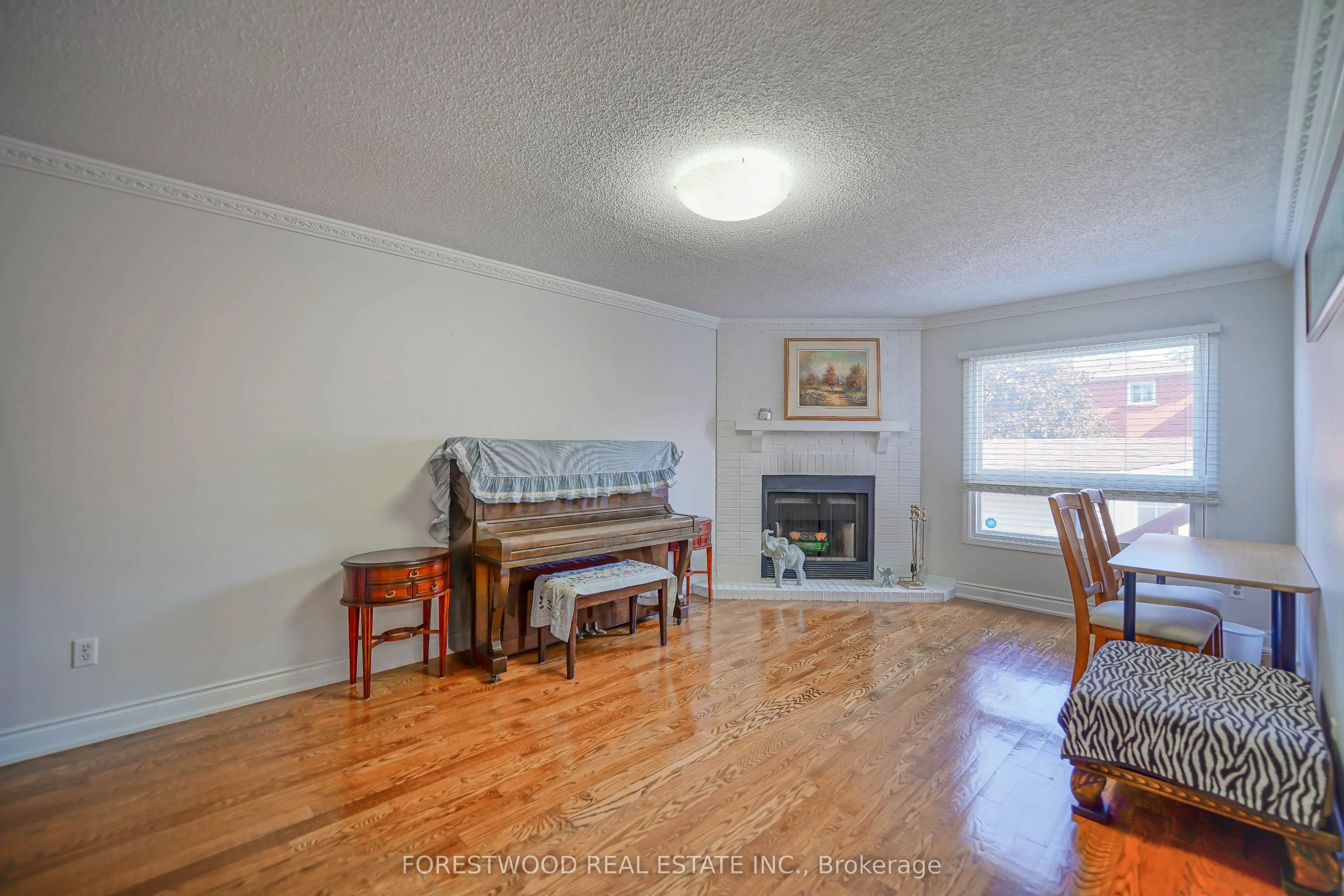 4376 Guildwood Way
