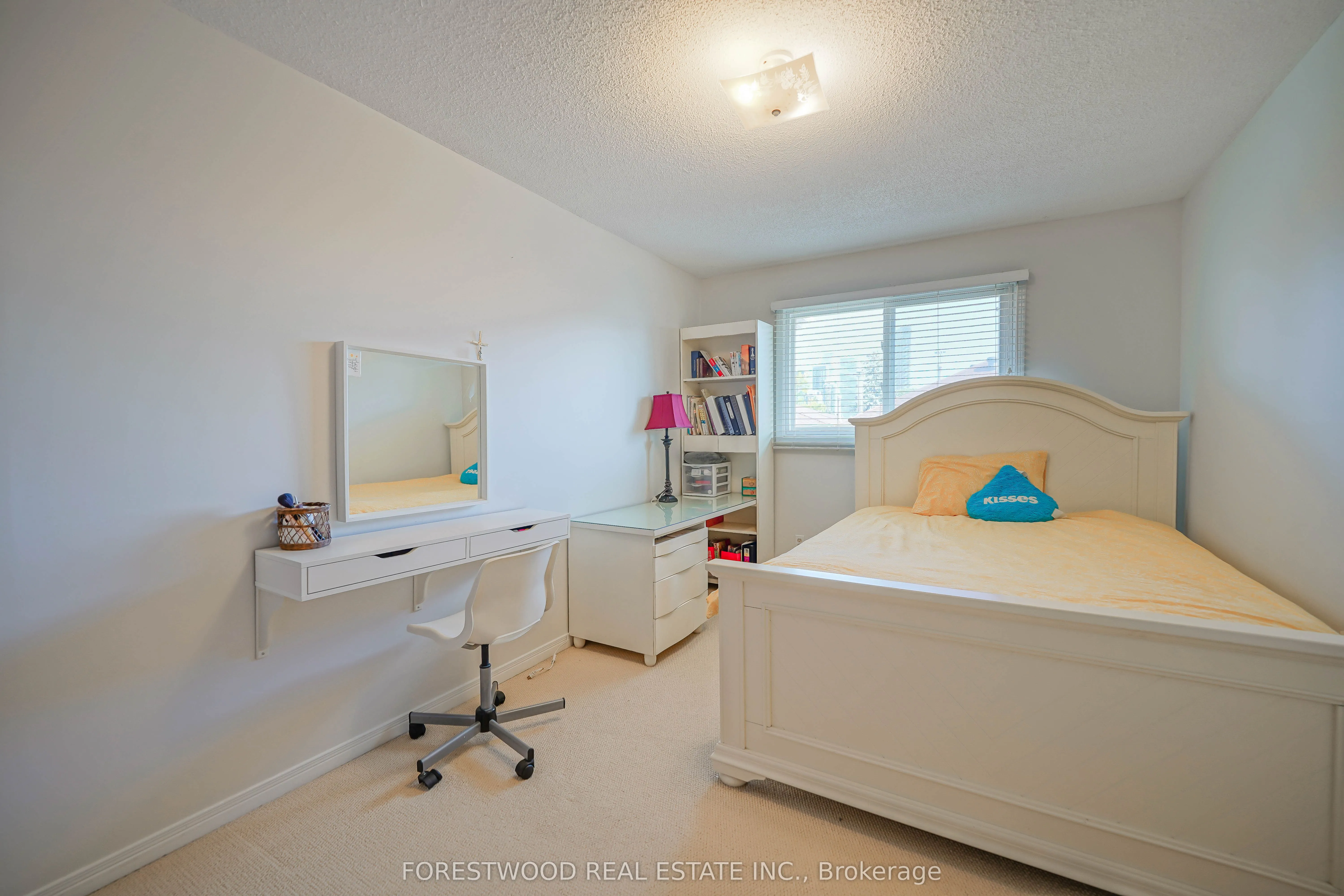 4376 Guildwood Way