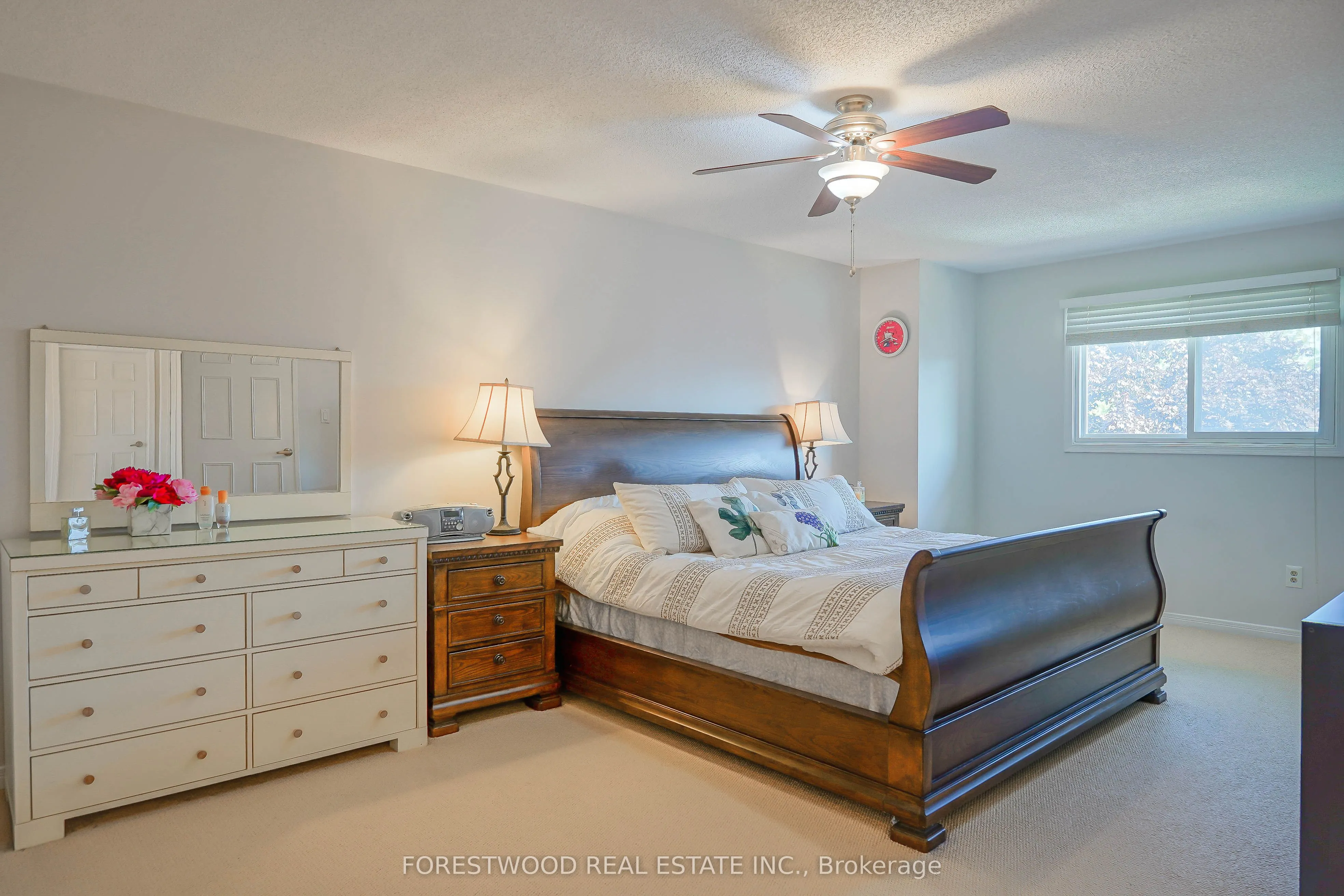 4376 Guildwood Way