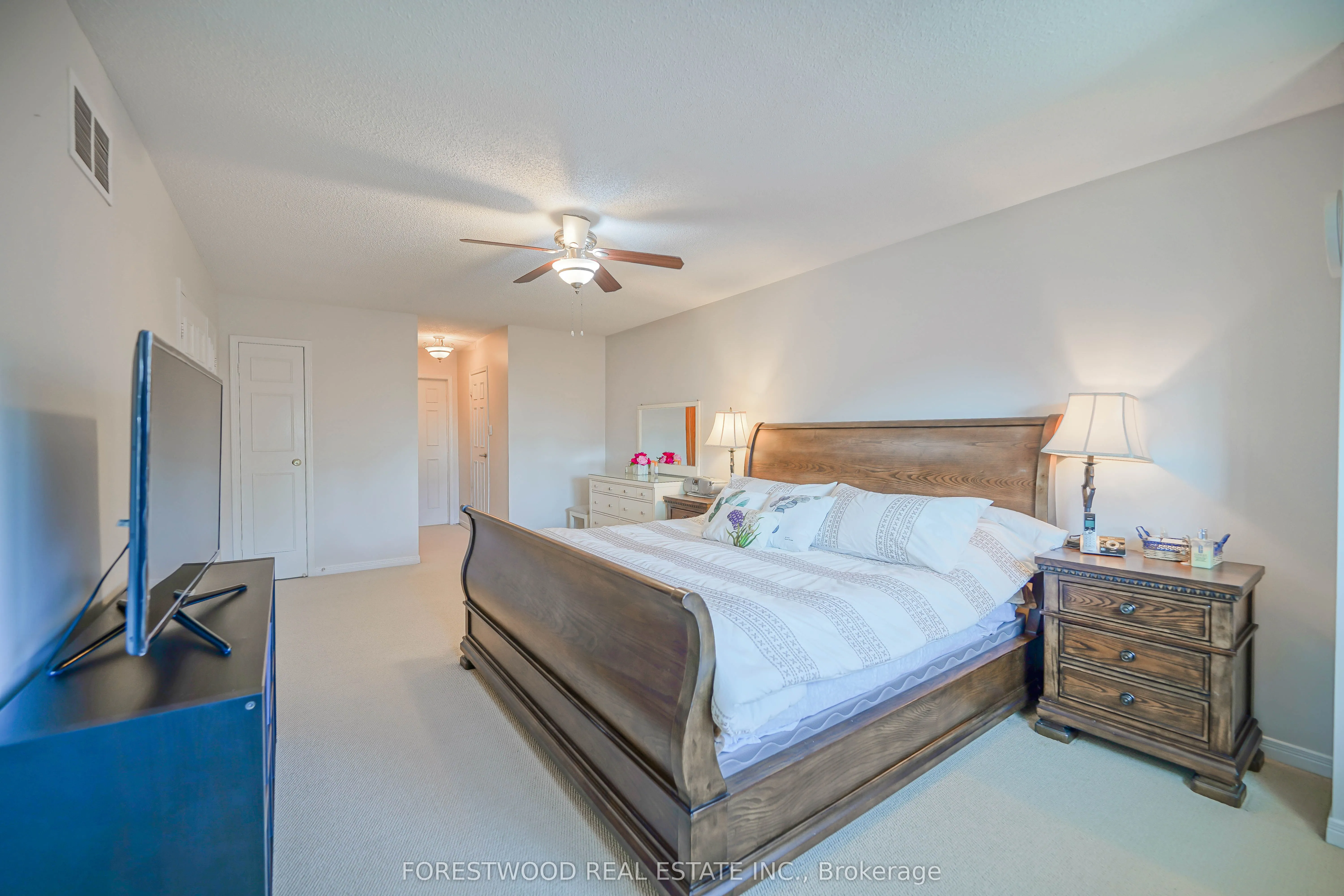 4376 Guildwood Way