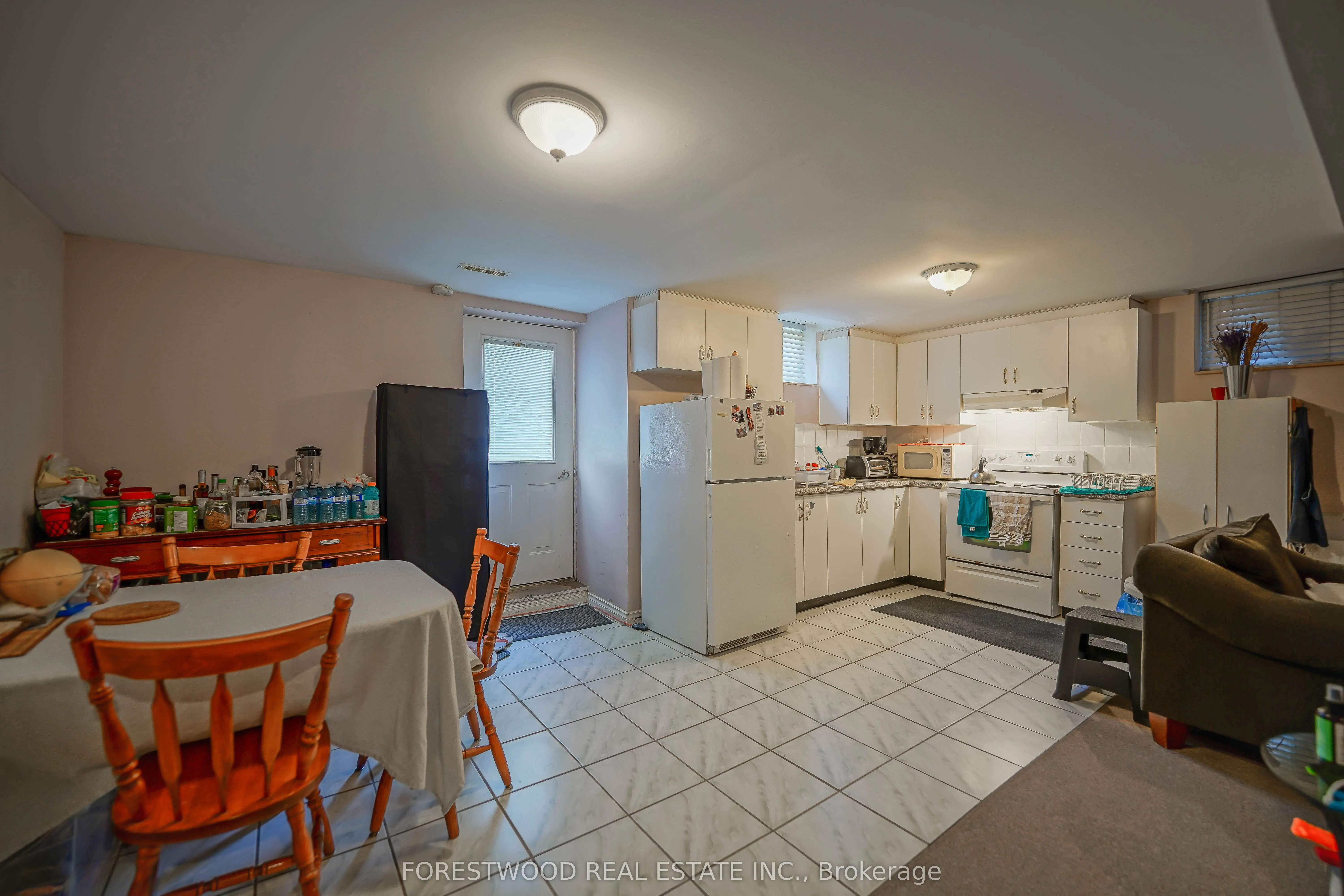 4376 Guildwood Way