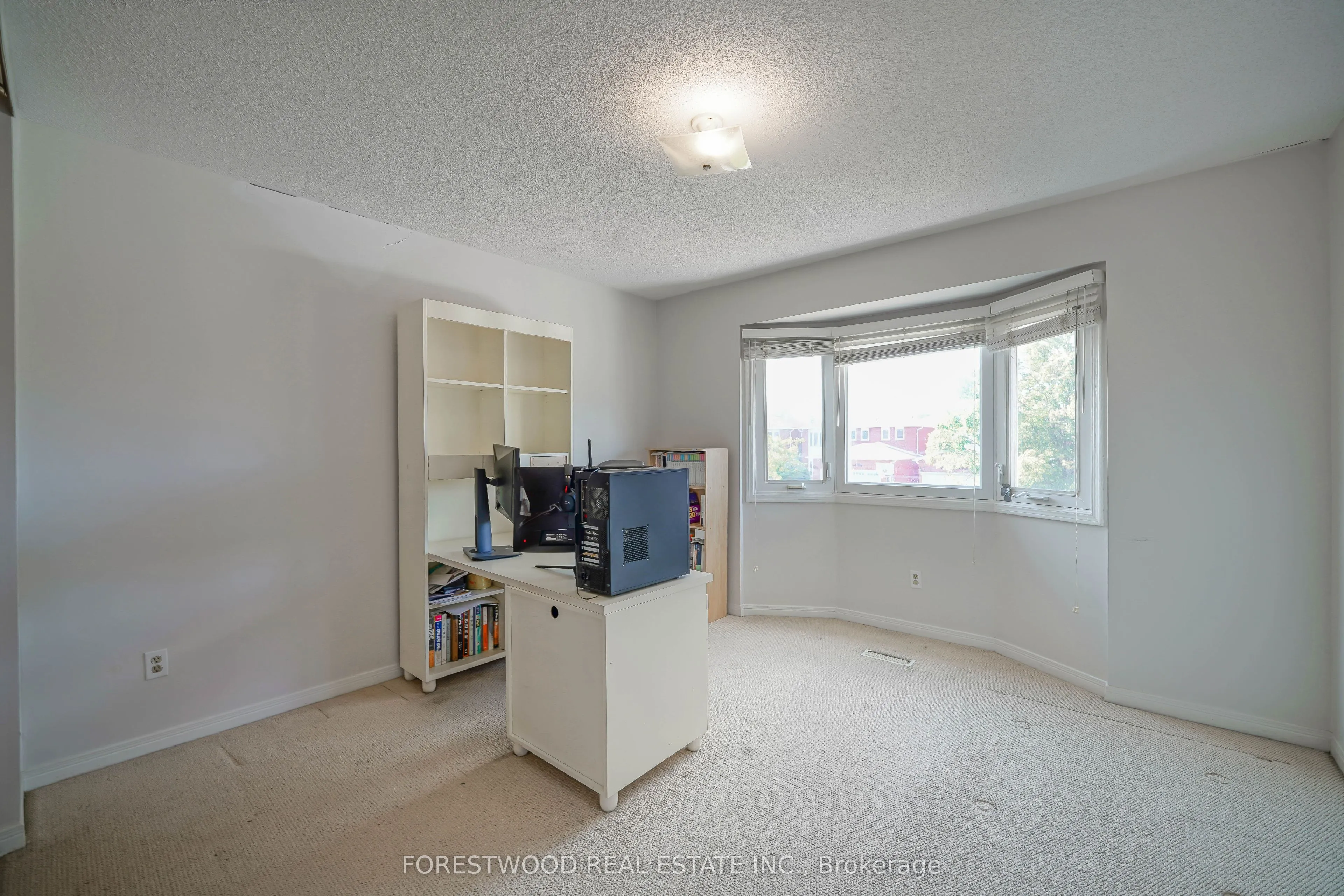 4376 Guildwood Way