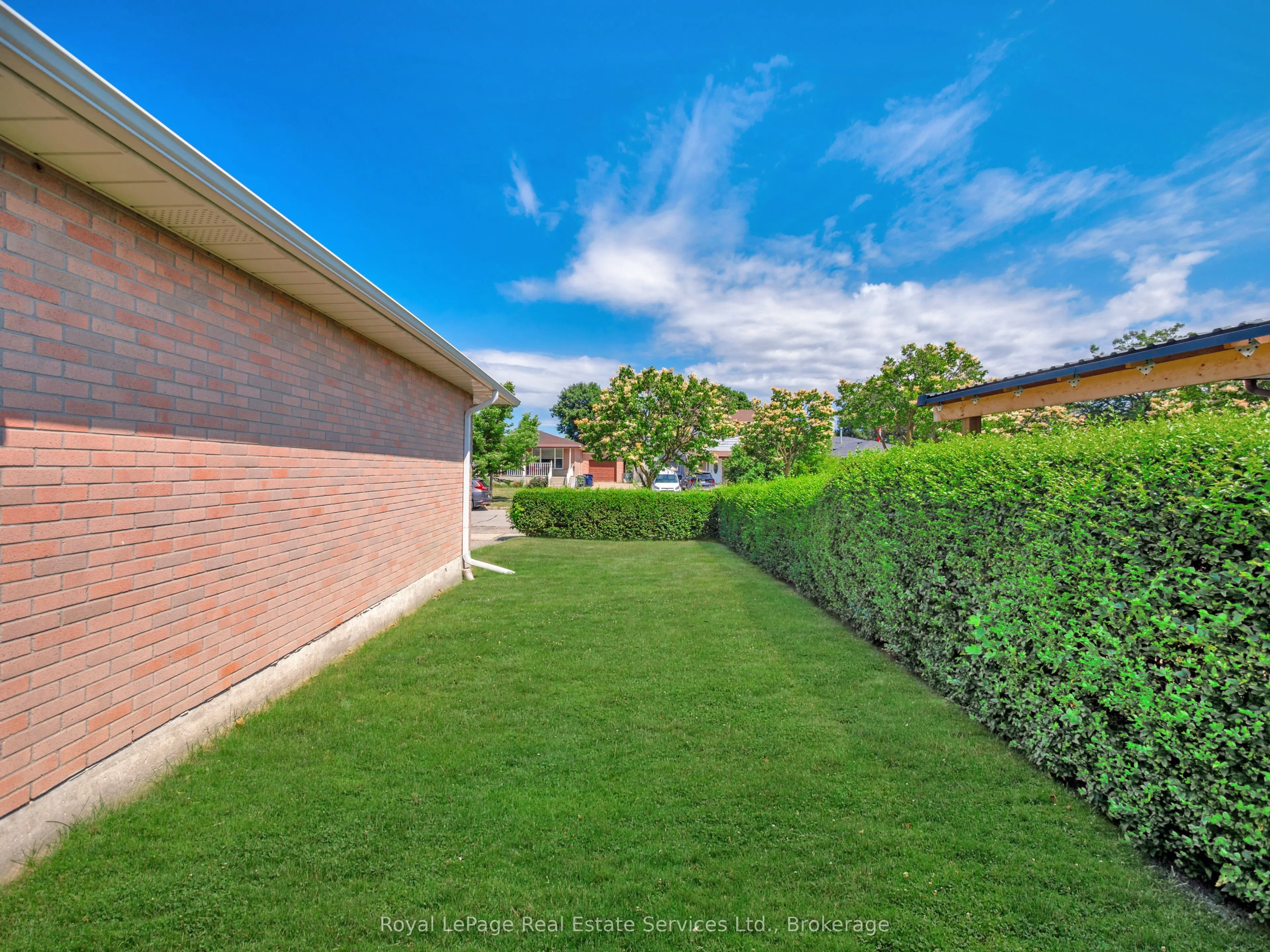 1 Mosswood Lane