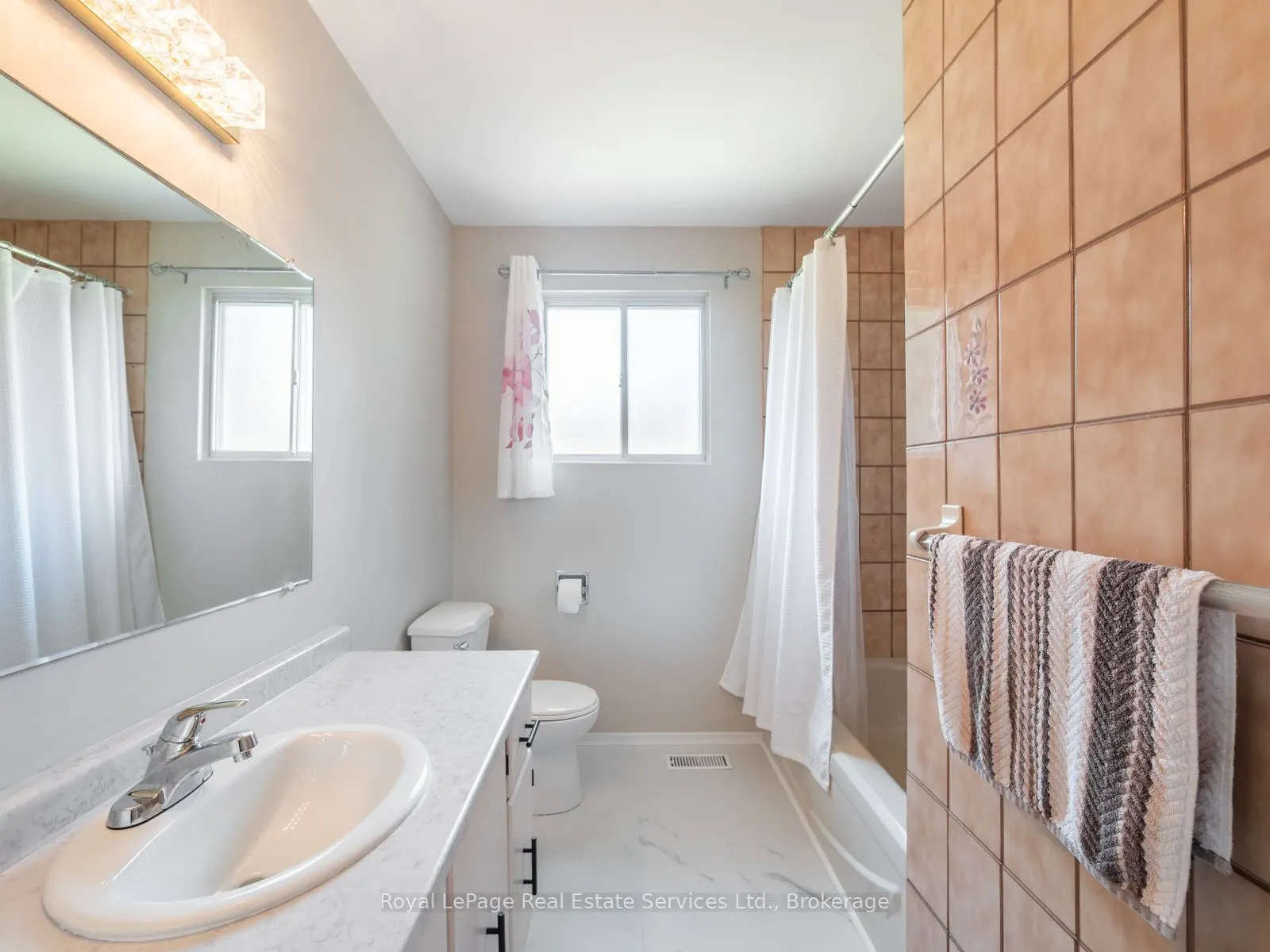 1 Mosswood Lane