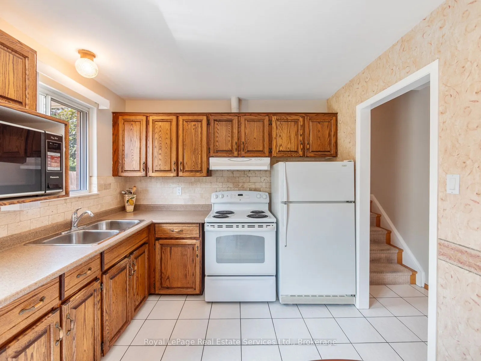 1 Mosswood Lane