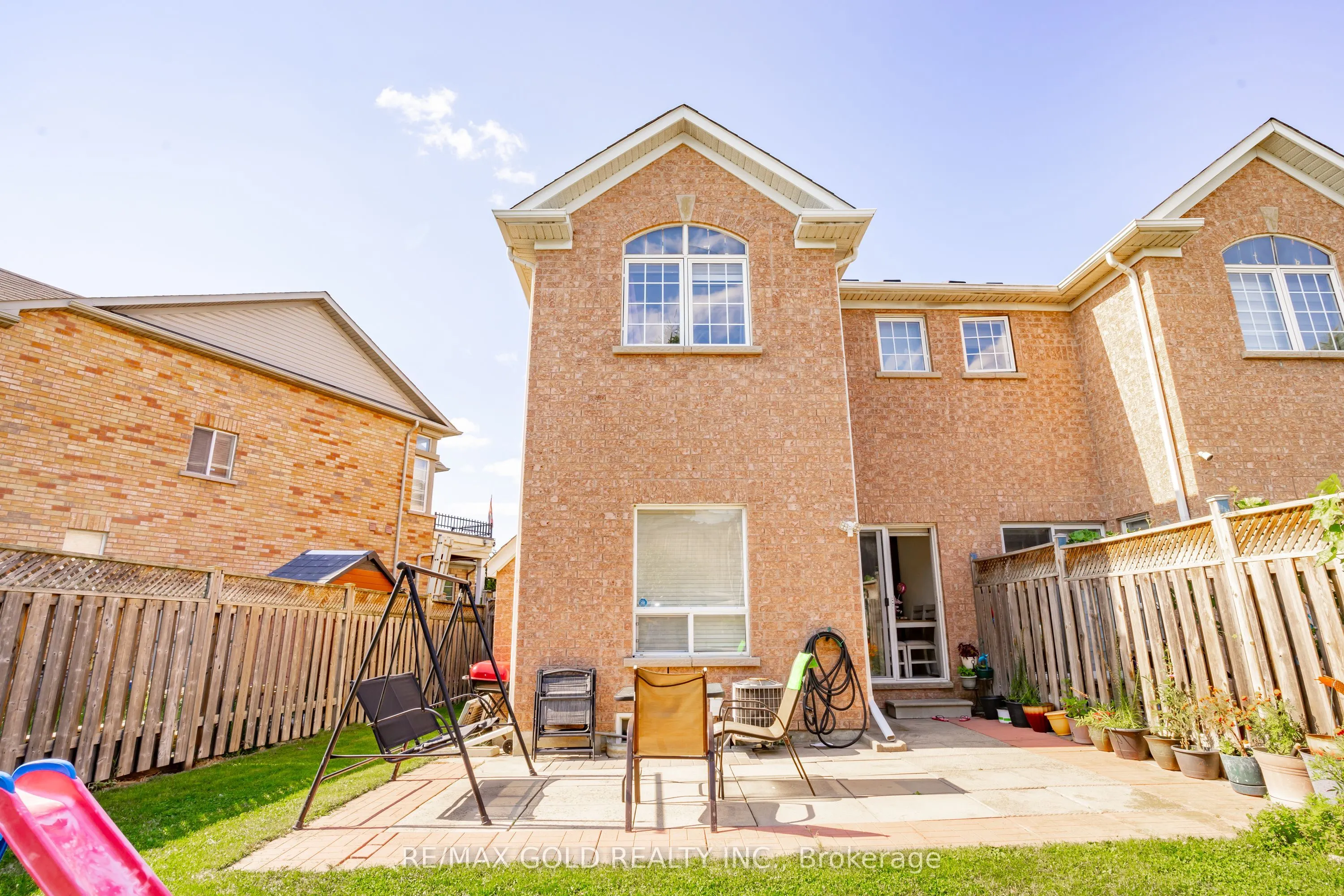 32 Rubysilver Drive