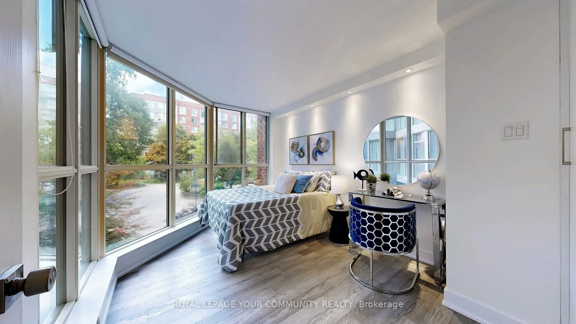 22 Southport Street, #233