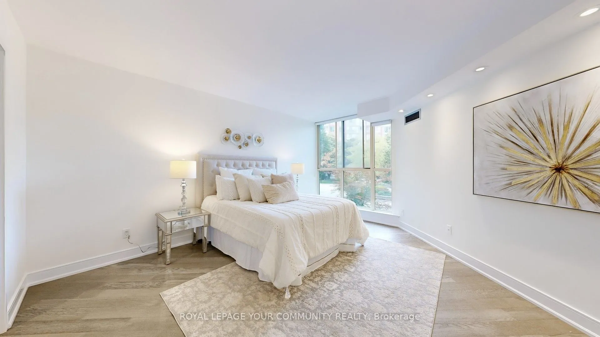 22 Southport Street, #233