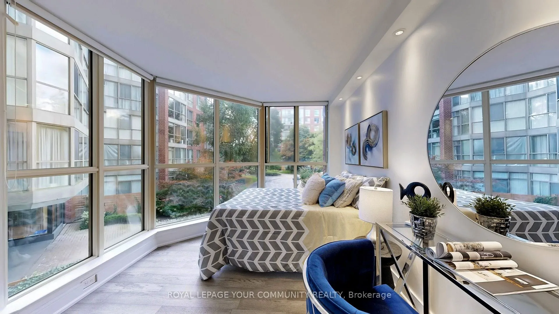 22 Southport Street, #233