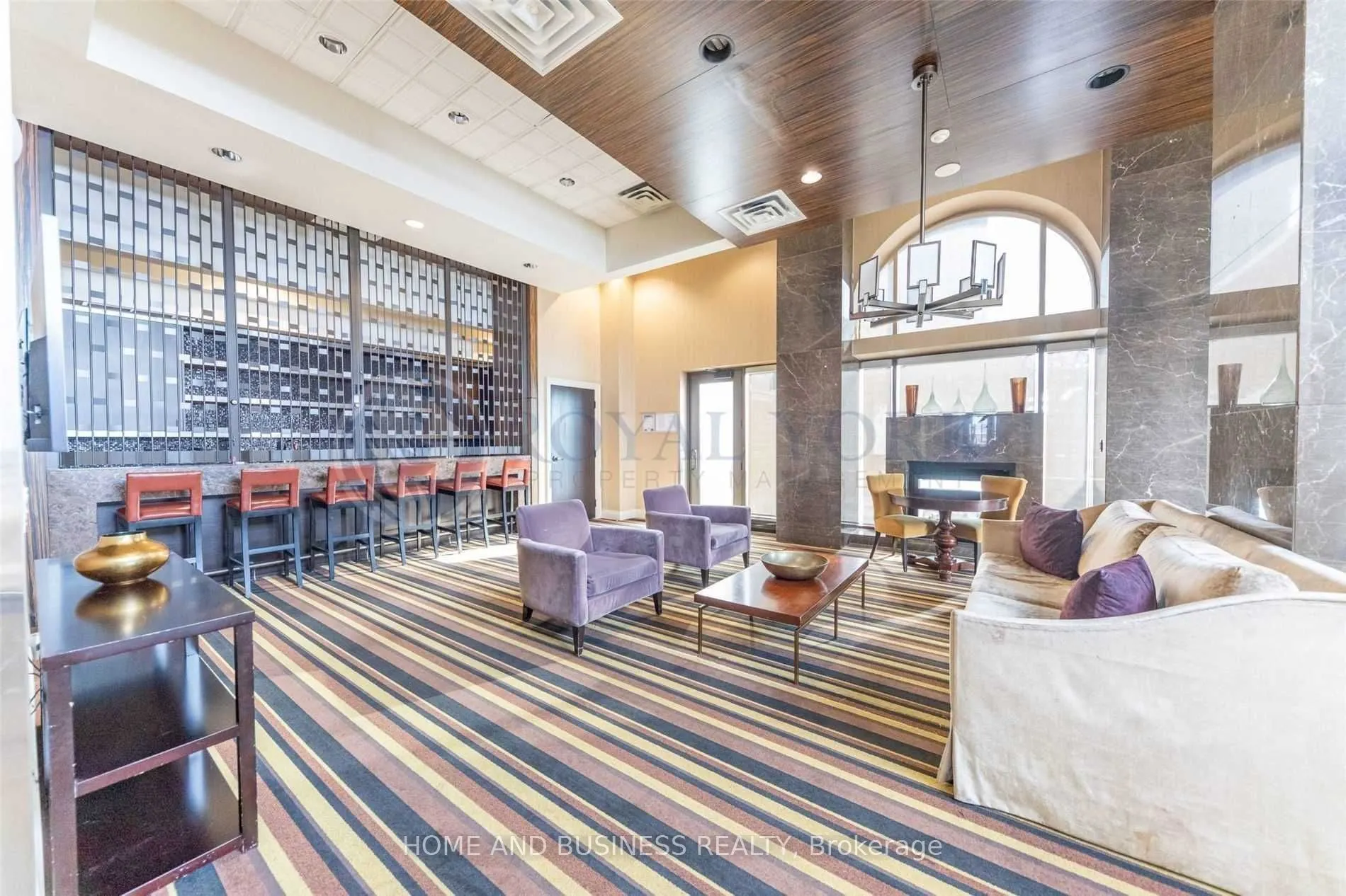 383 Prince Of Wales Drive, #107