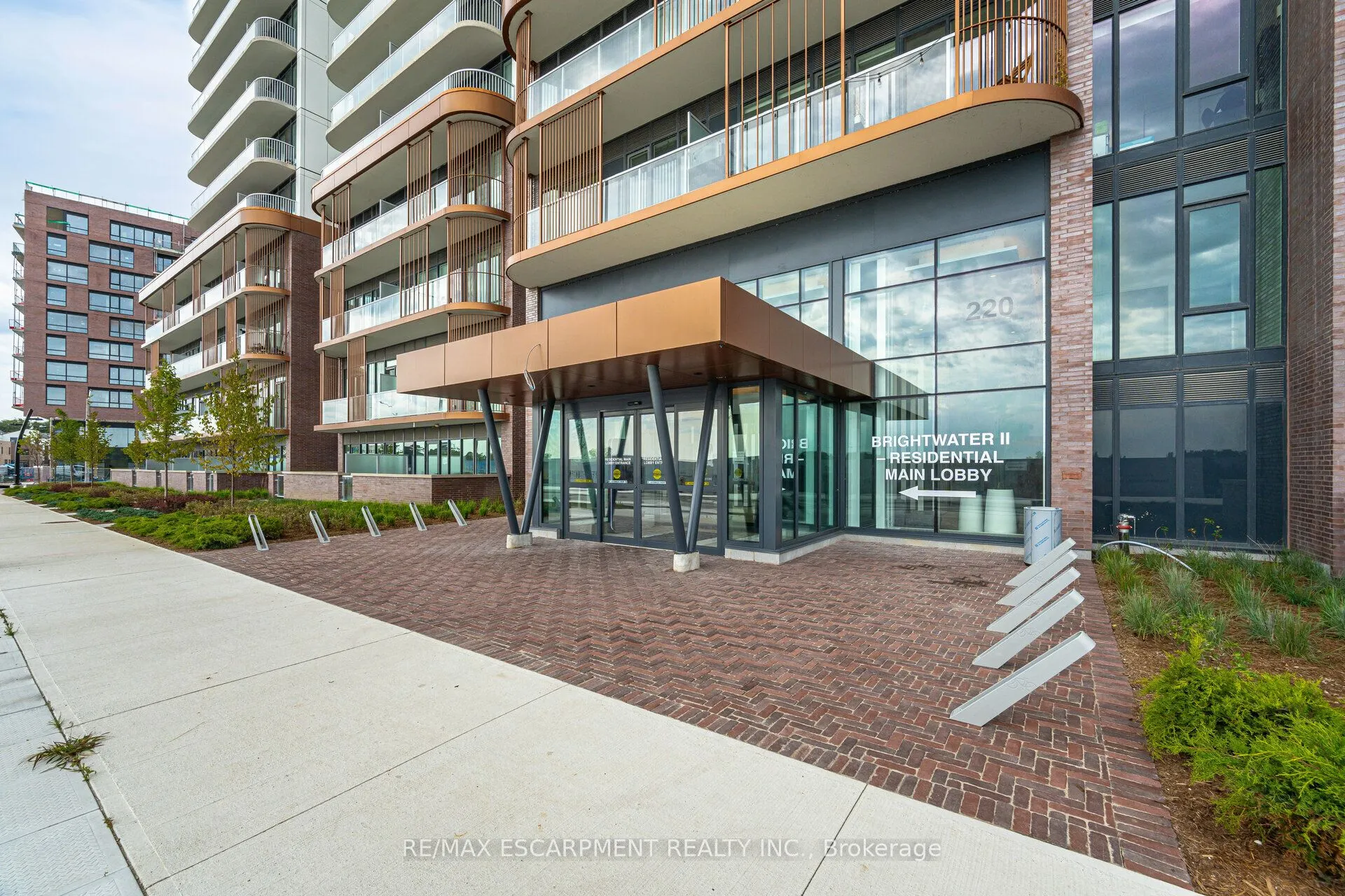 220 Missinnihe Way, #1411