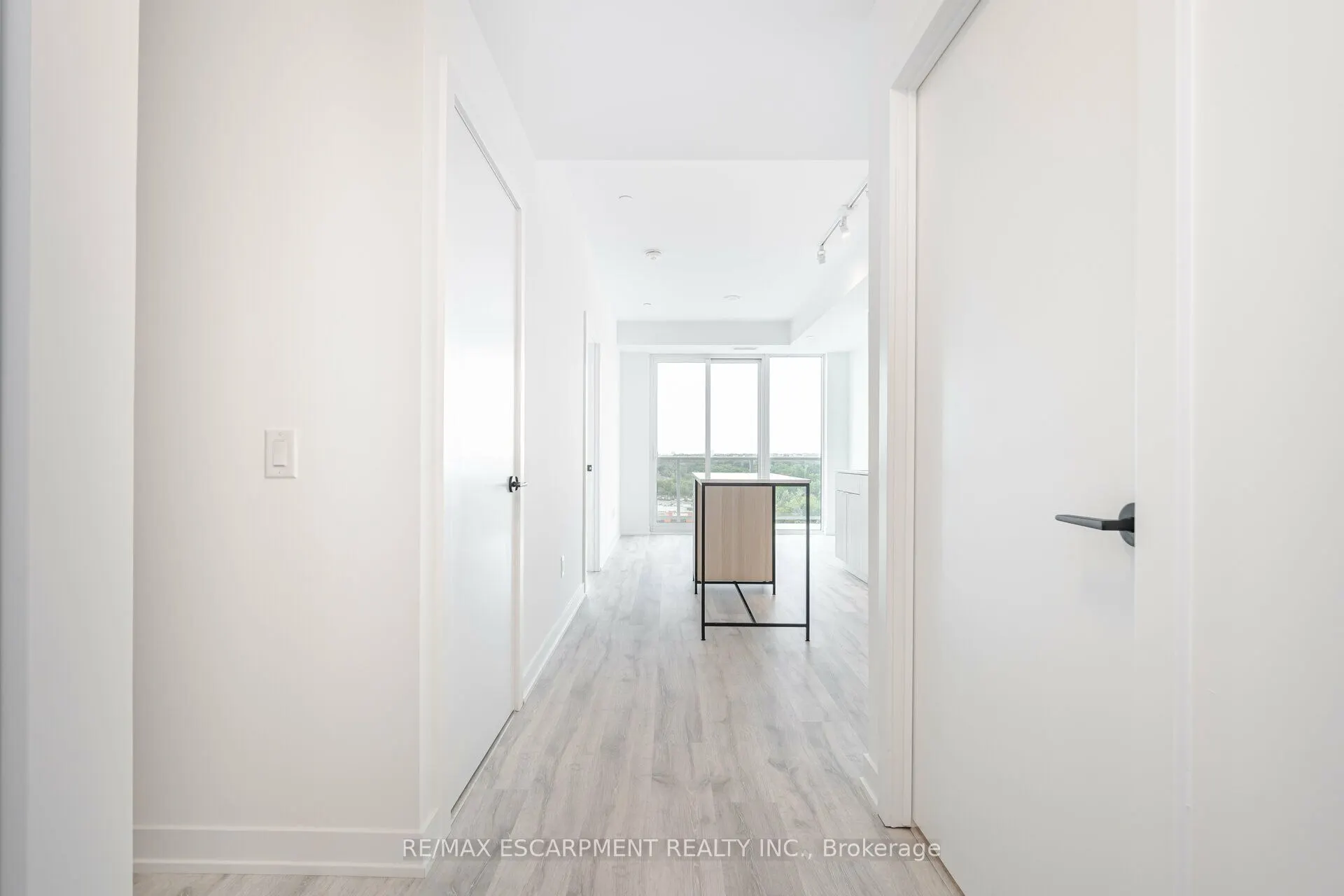 220 Missinnihe Way, #1411