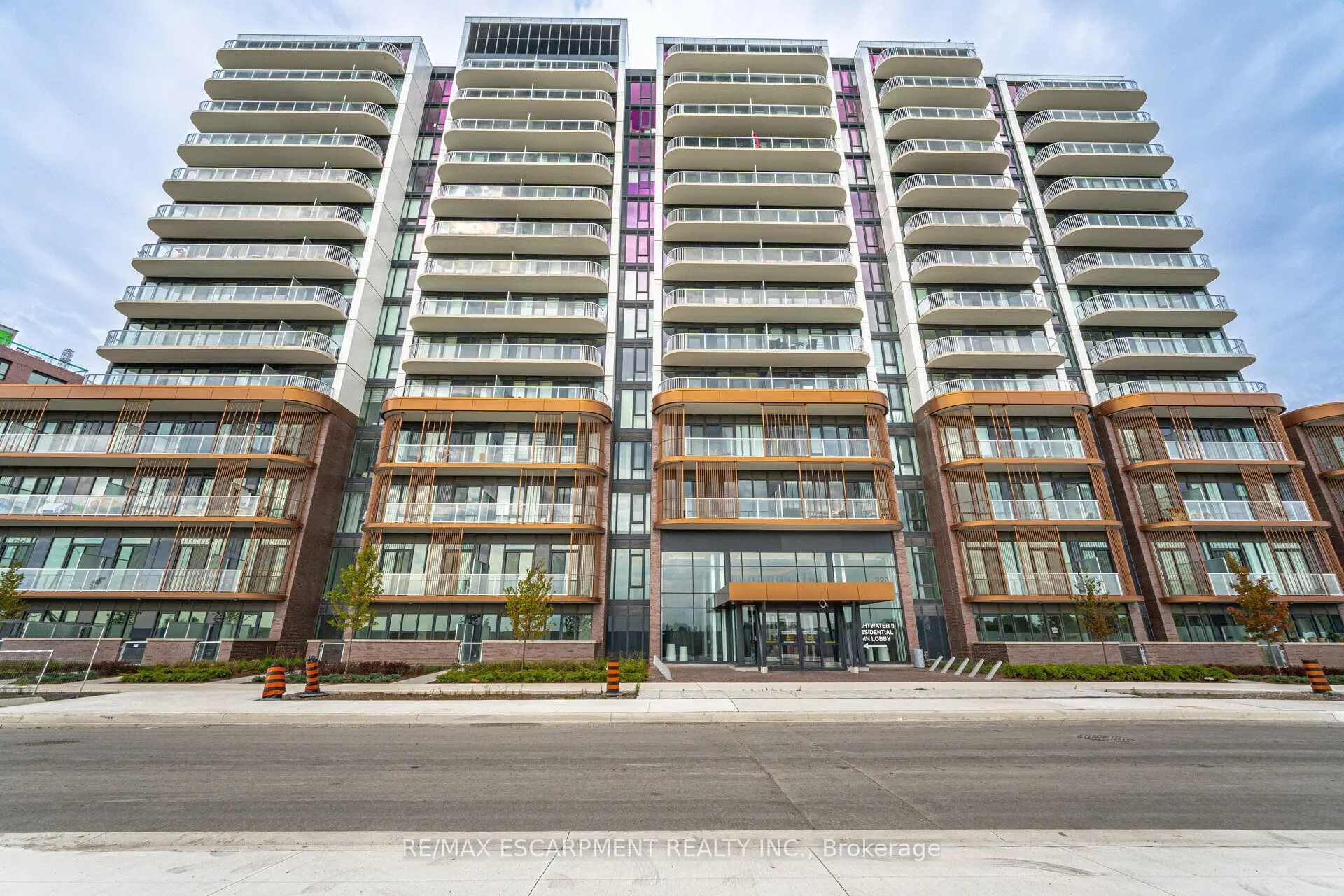 220 Missinnihe Way, #1411