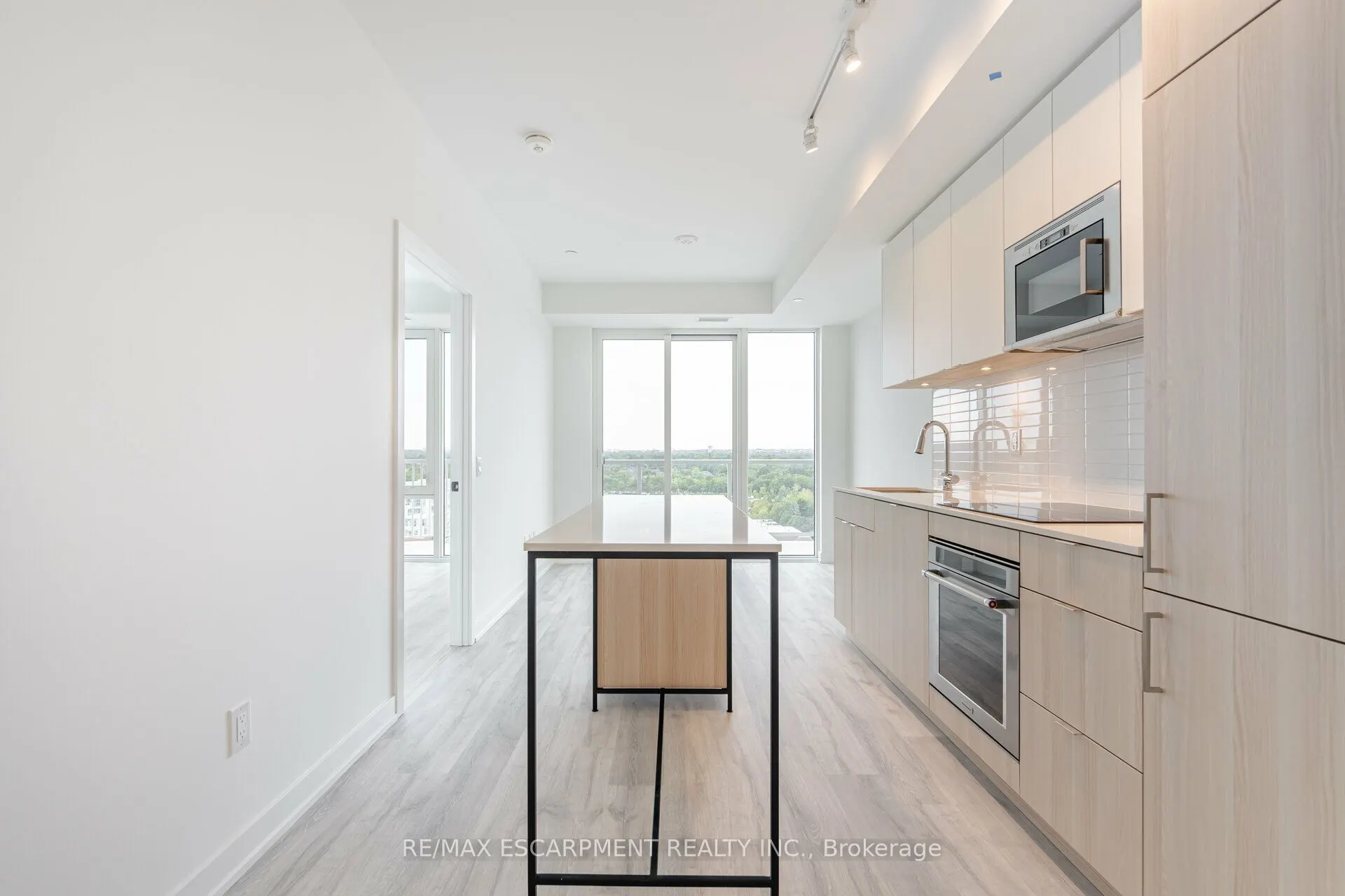 220 Missinnihe Way, #1411