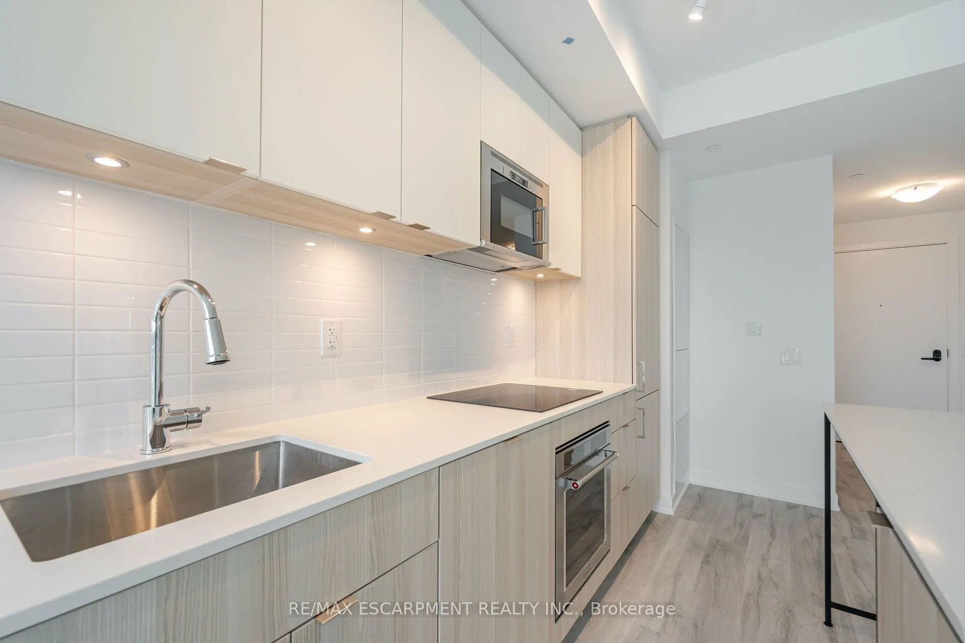 220 Missinnihe Way, #1411