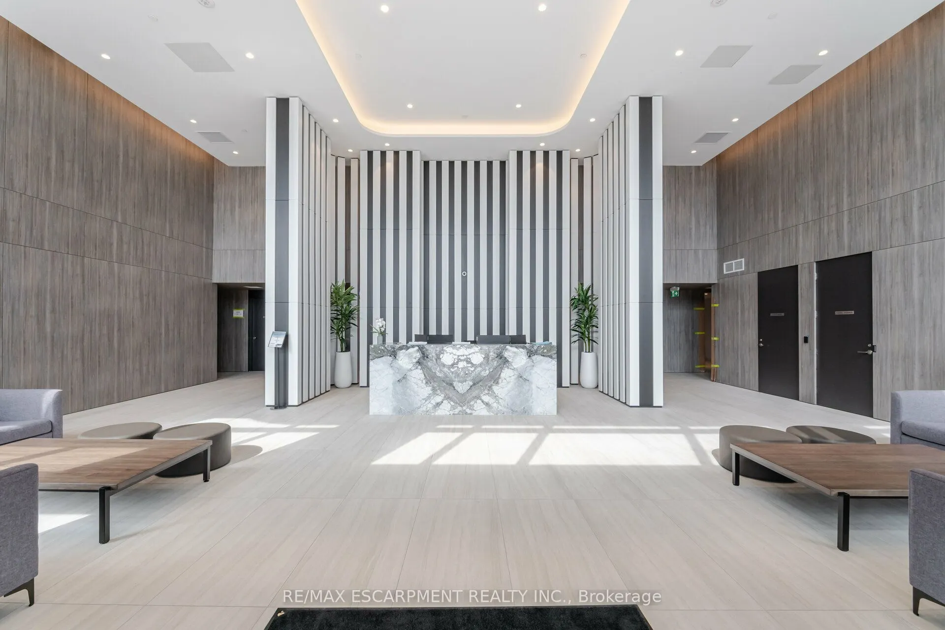 220 Missinnihe Way, #1411