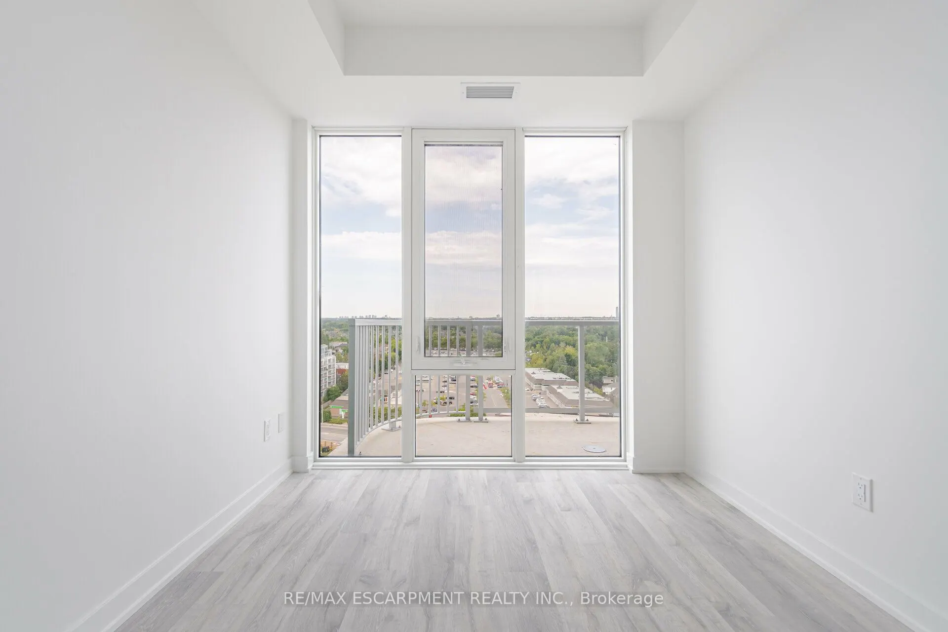 220 Missinnihe Way, #1411