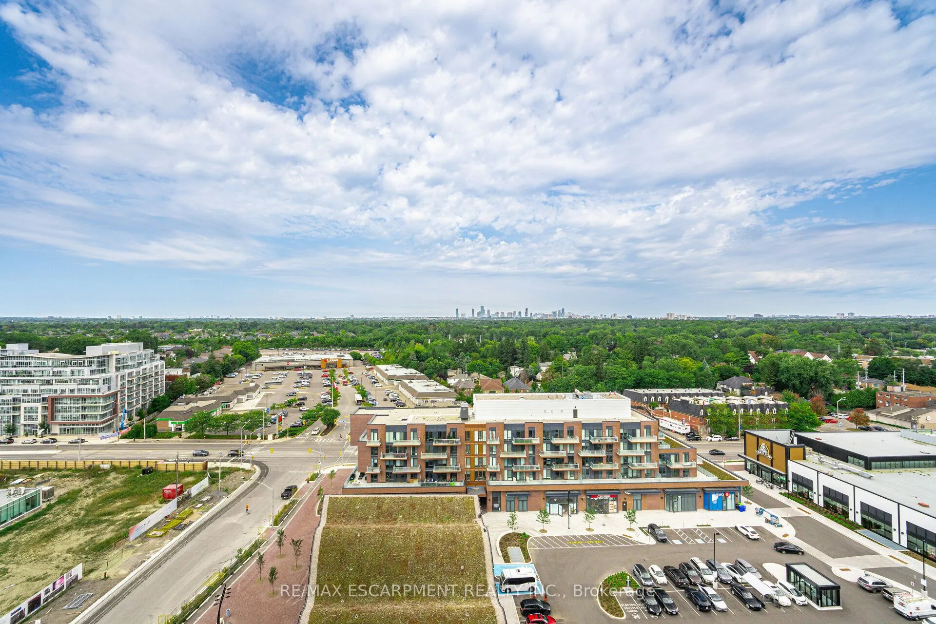 220 Missinnihe Way, #1411