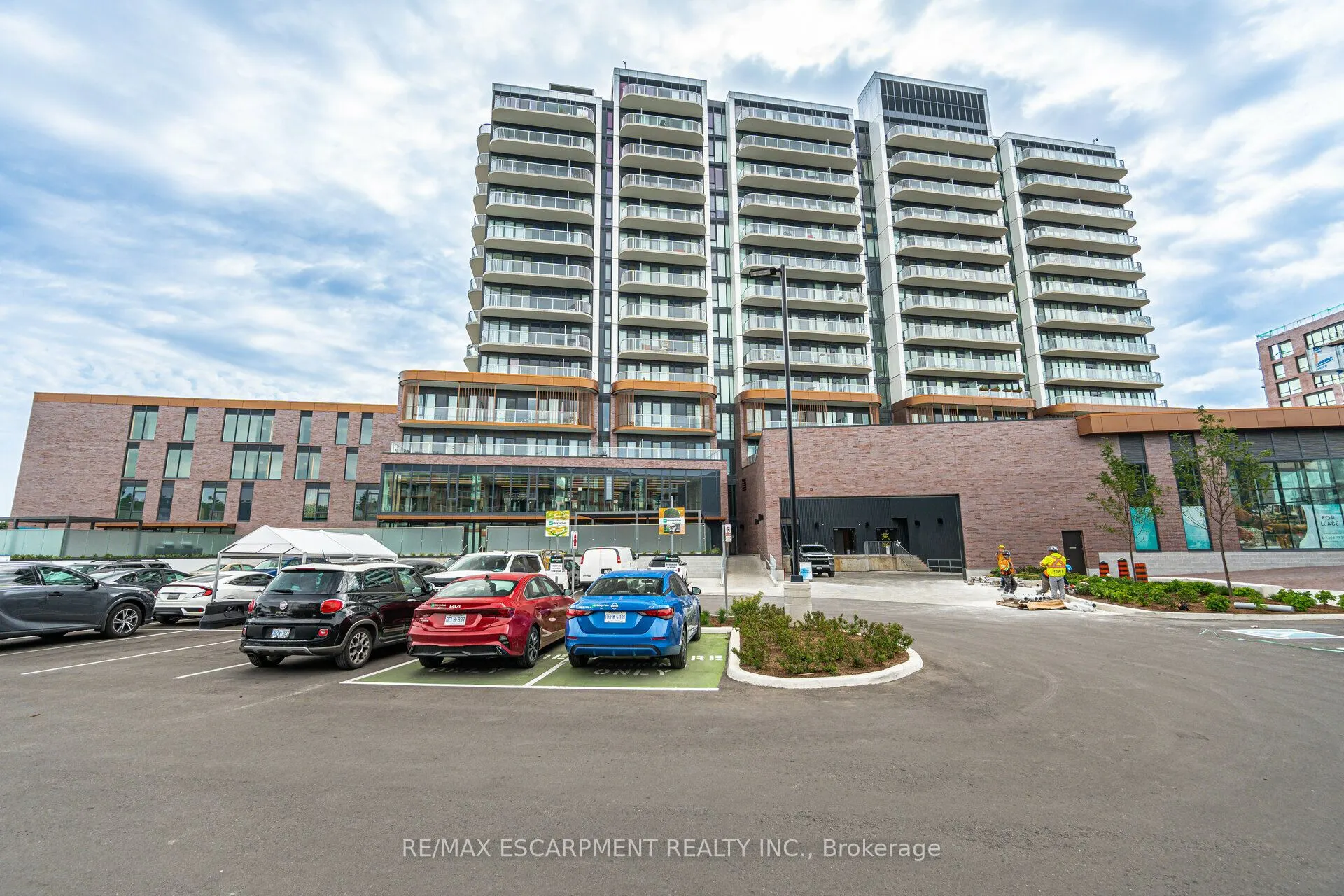 220 Missinnihe Way, #1411