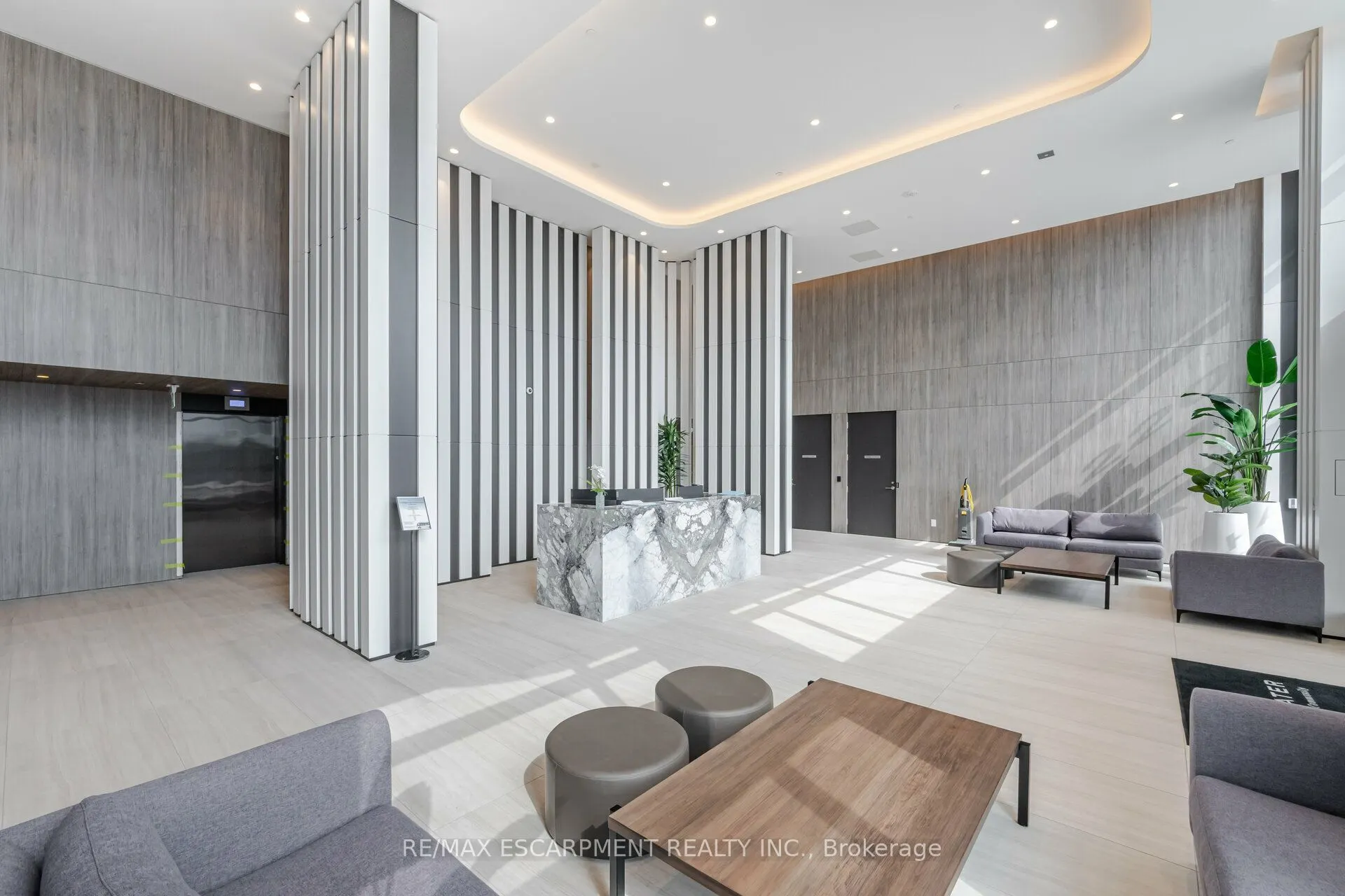 220 Missinnihe Way, #1411